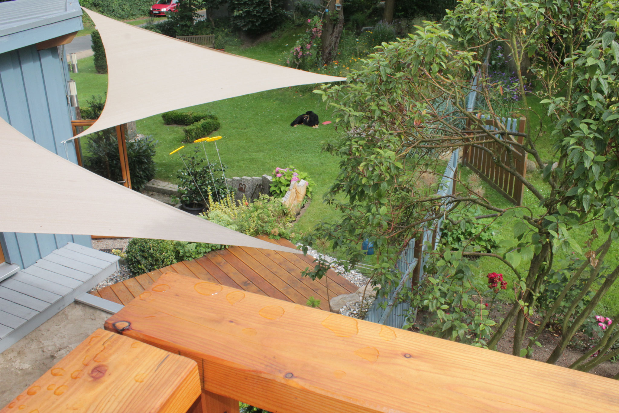 Holzterrasse anders gedacht - KöstelGarten - Leben, Arbeiten + Gärtnern