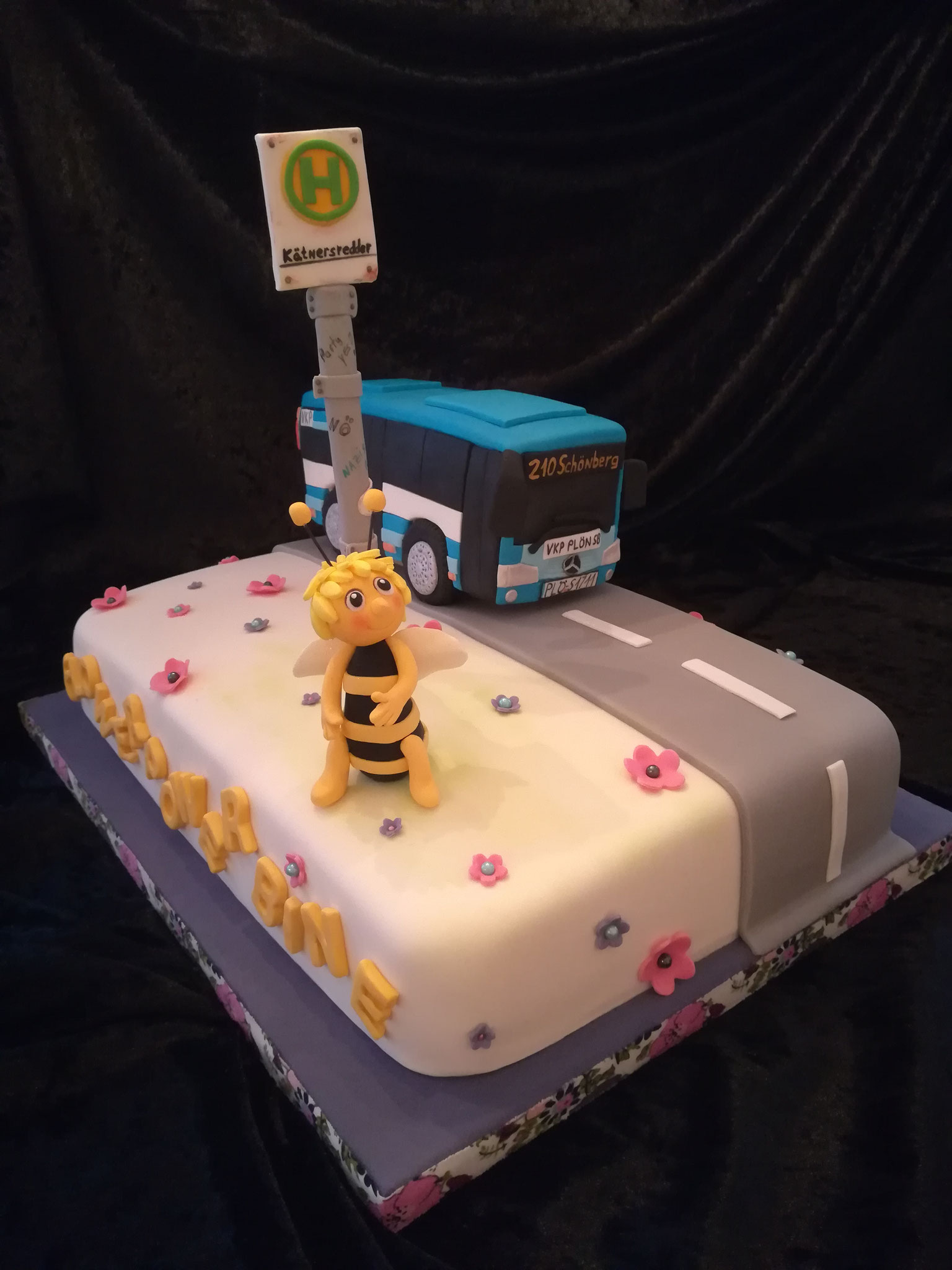 Flower-Power-Bine-Torte für meine Schwester