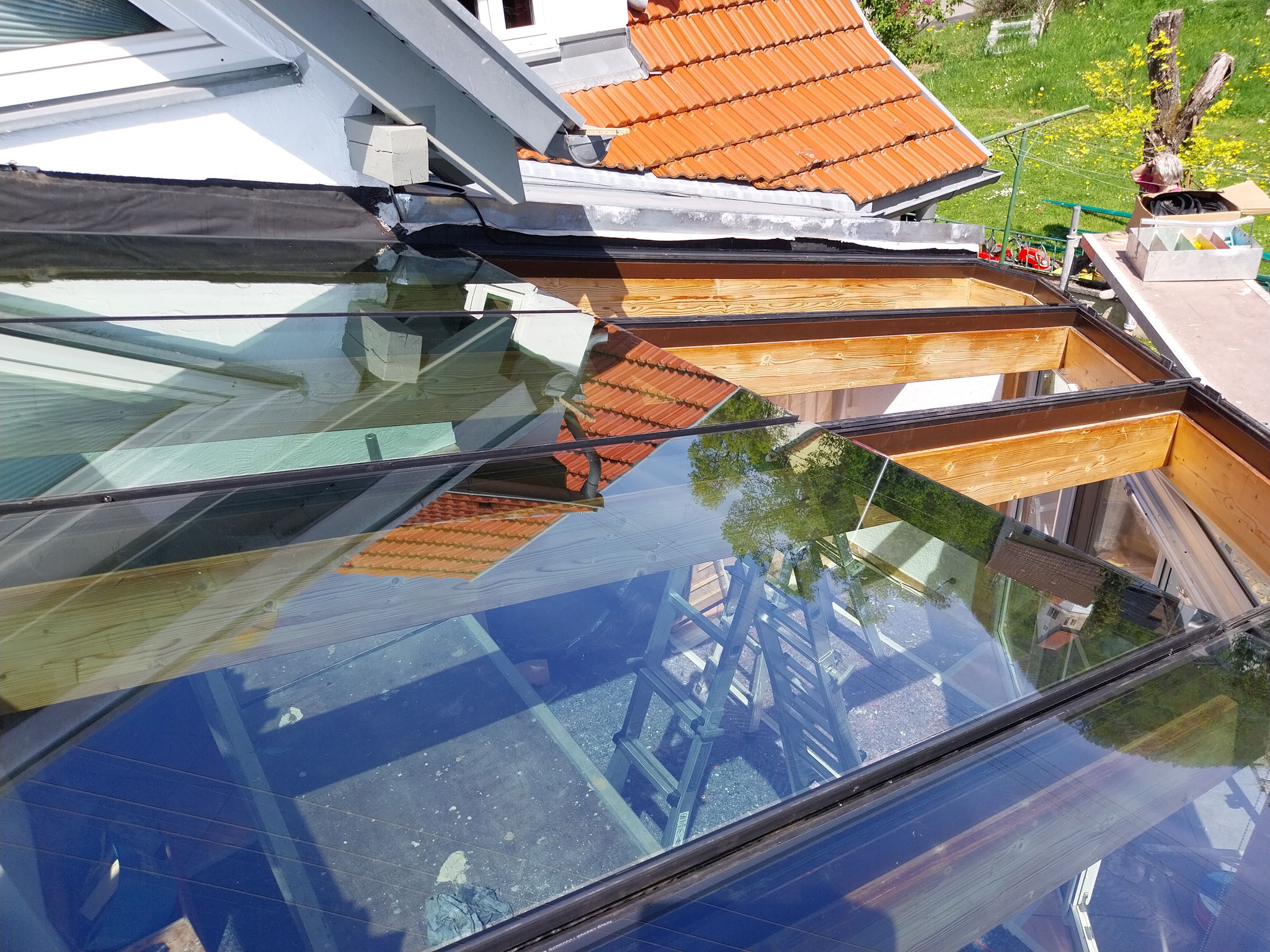 morsche Balken wurden ersetzt, Neuaufbau mit Sonnenschutz-Glas