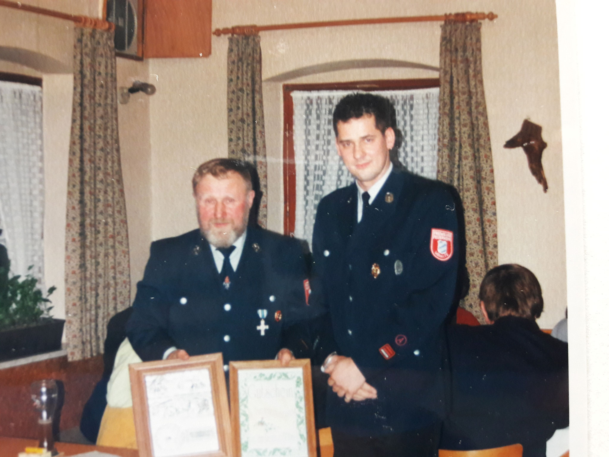 Ralf Bitter und Ernst Ströbel bei der Amtsübergabe