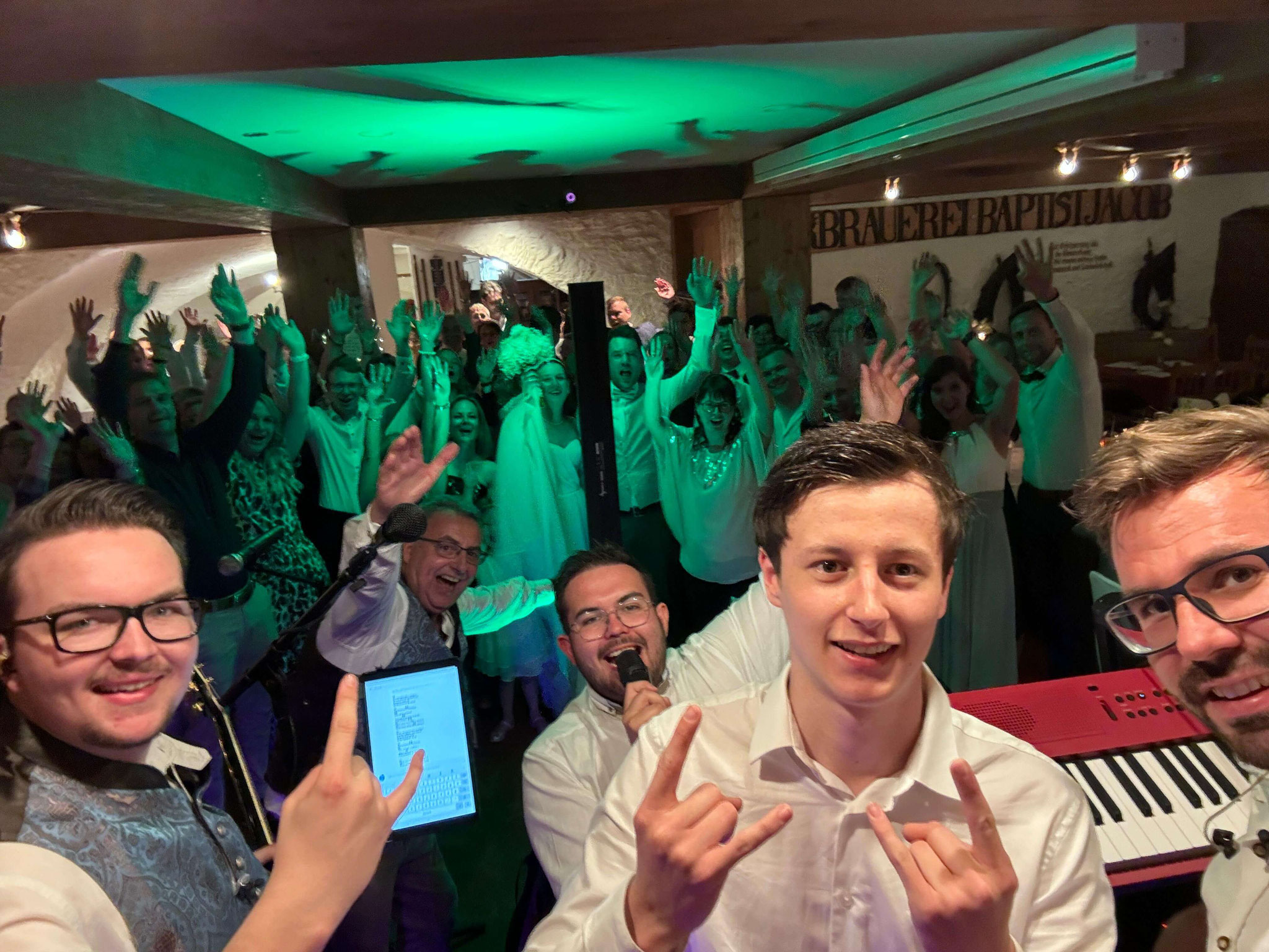 Gruppenfoto Hochzeit De Gaudimacha