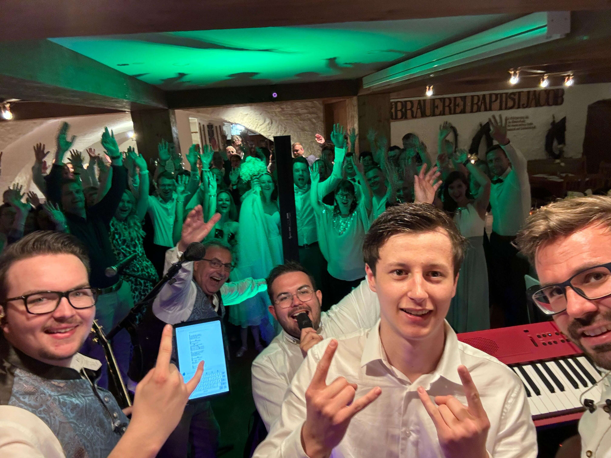 Gruppenfoto Hochzeit De Gaudimacha