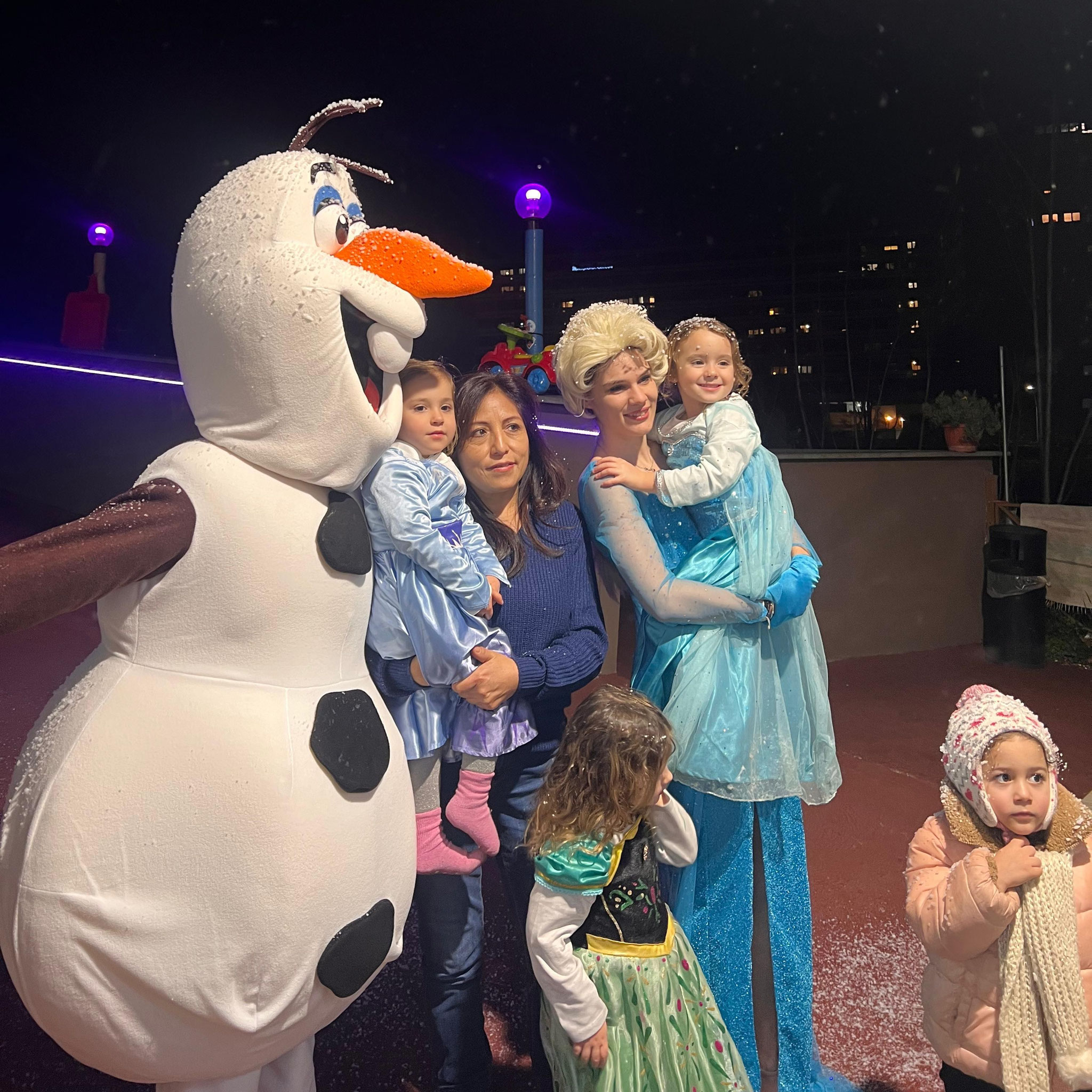 Festa a tema Elsa con macchina della neve