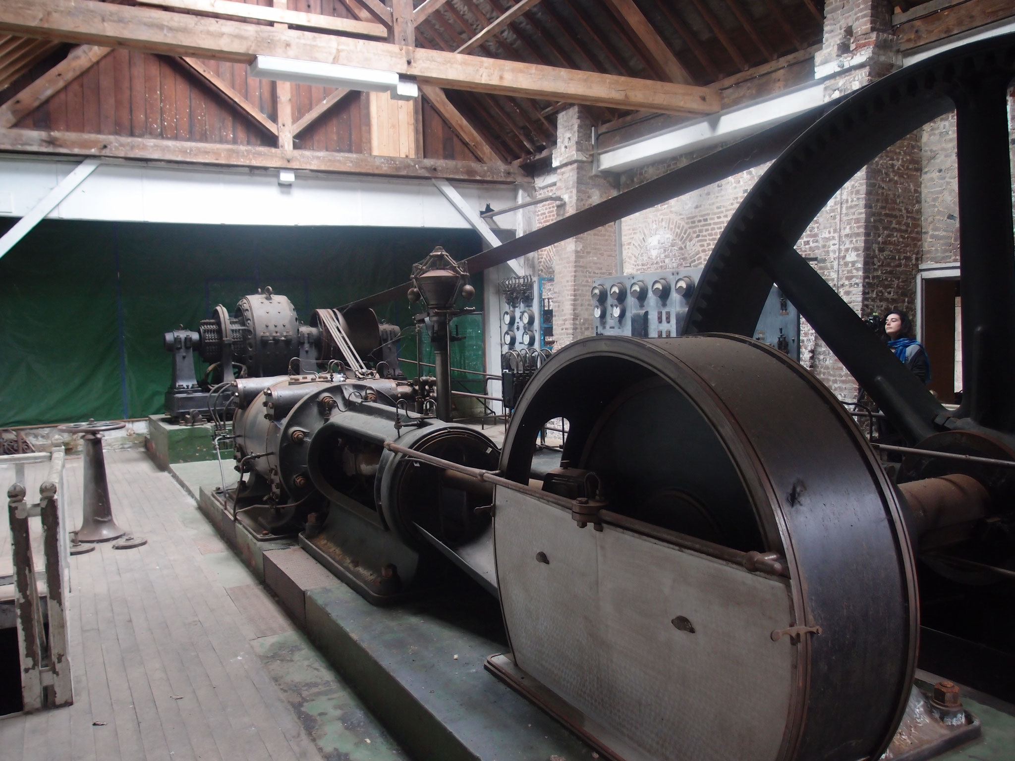 La machine à vapeur de l'usine Leroy avant sa restauration