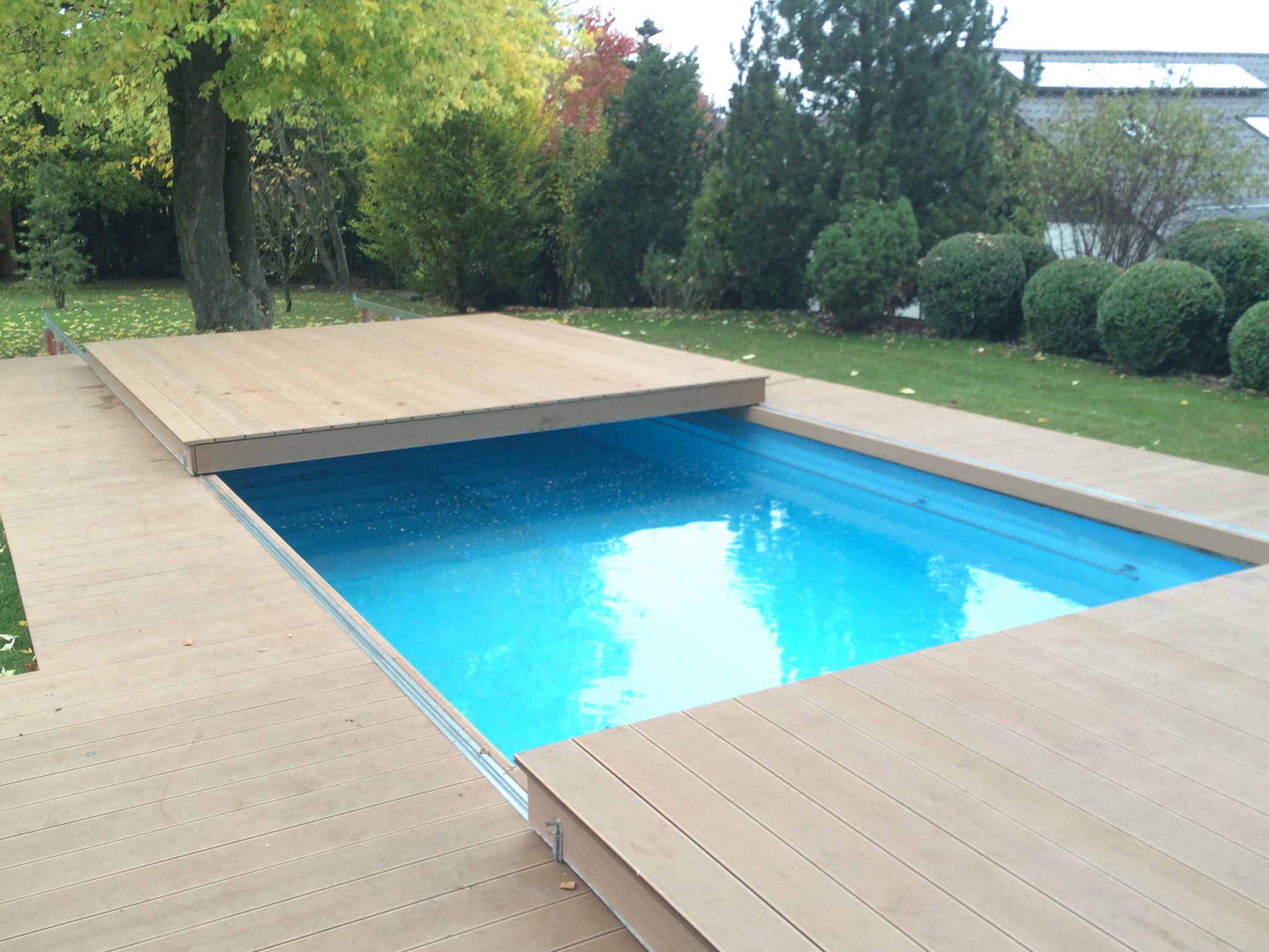 Begehbare Poolabdeckung Killi Terrasse Mehr