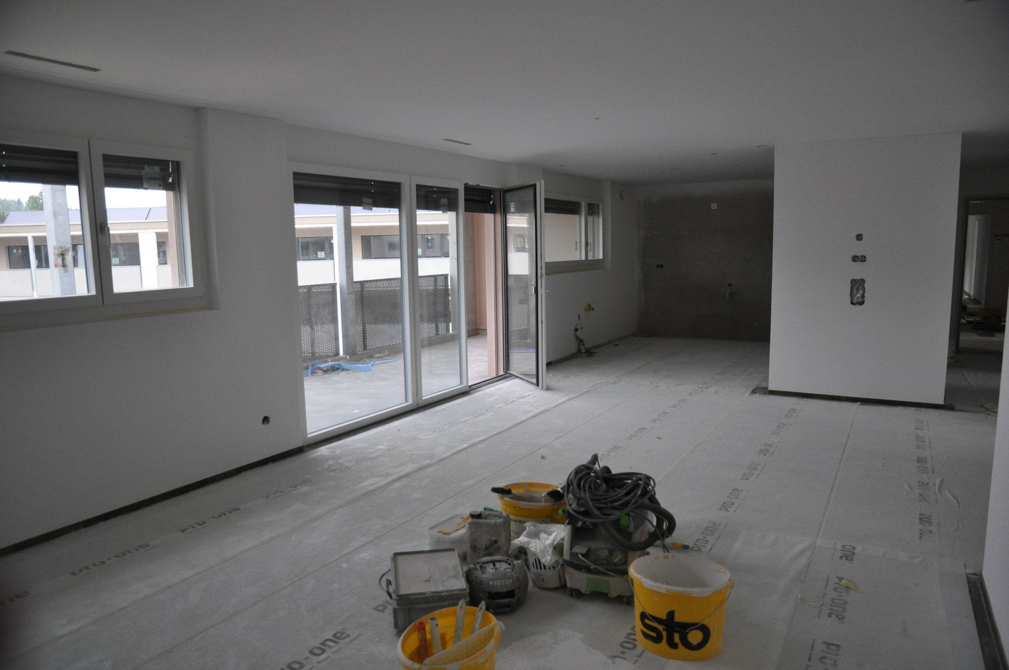 Innenausbau Wohnen/Essen/Küche 3,5 Zimmer Wohnung Einheit B (Mai 2016)