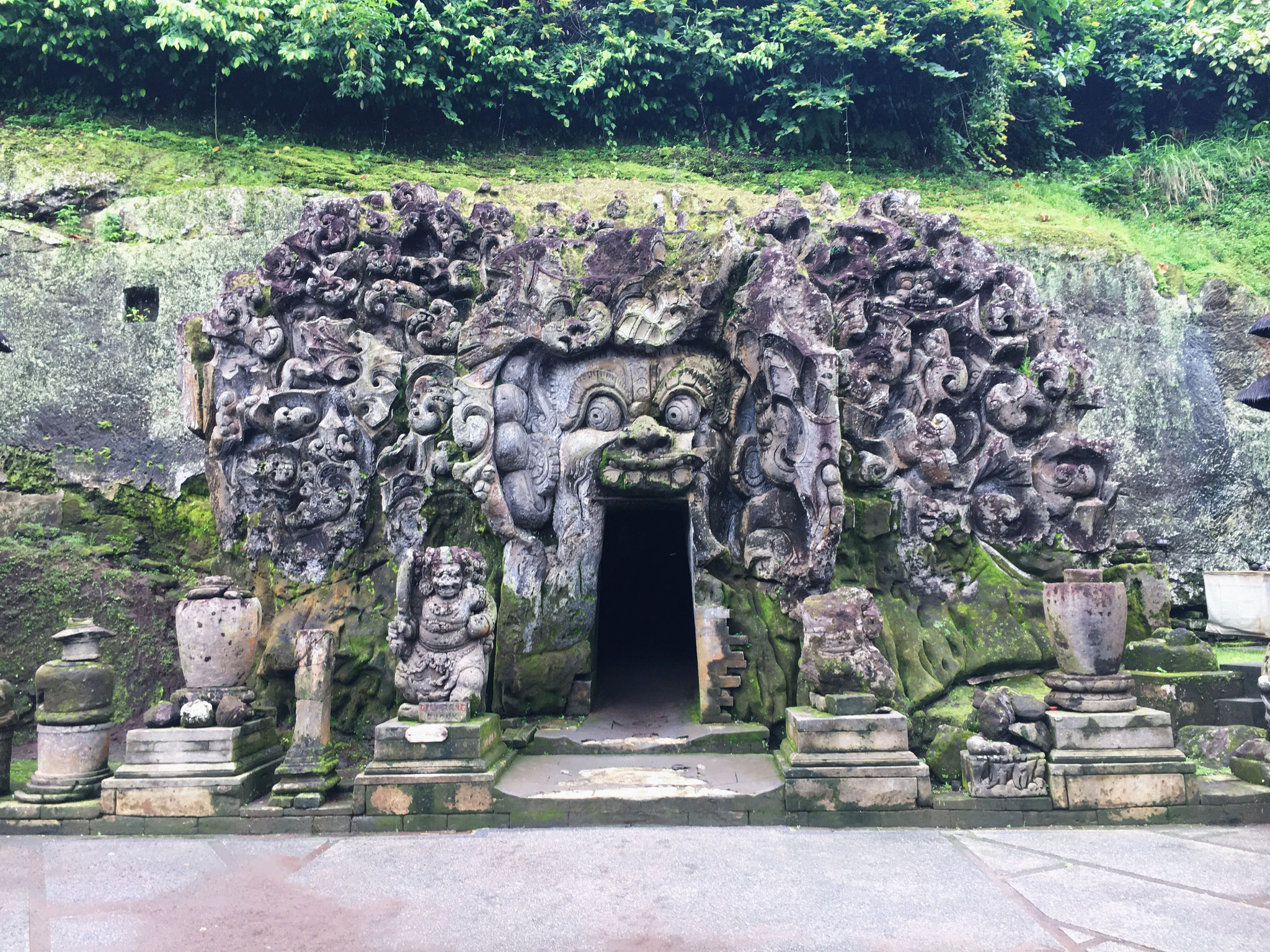 Elephant Cave Tempel
