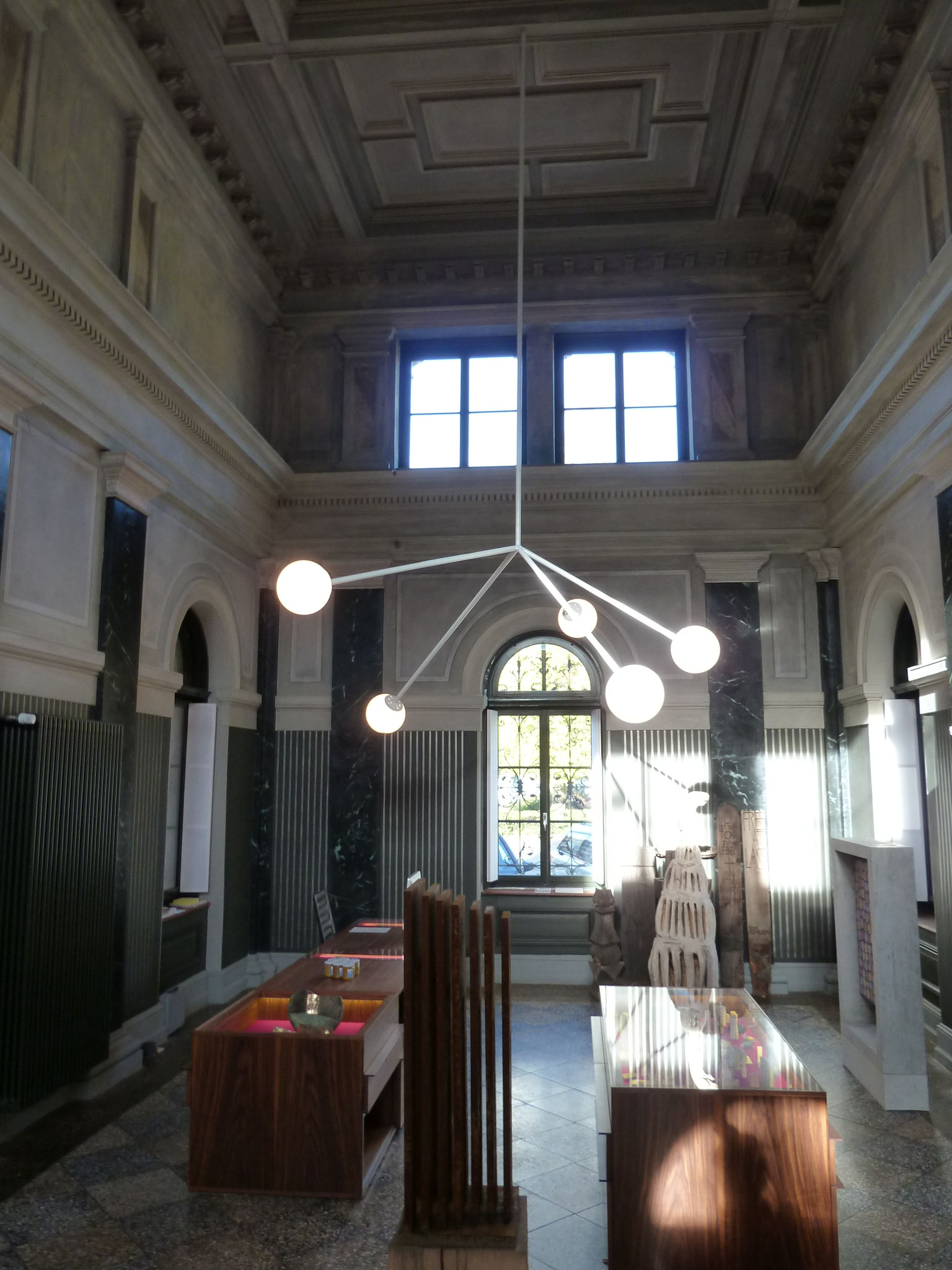 Friedhof Sihlfeld Zürich Sonderleuchten Hersteller / Lichtund