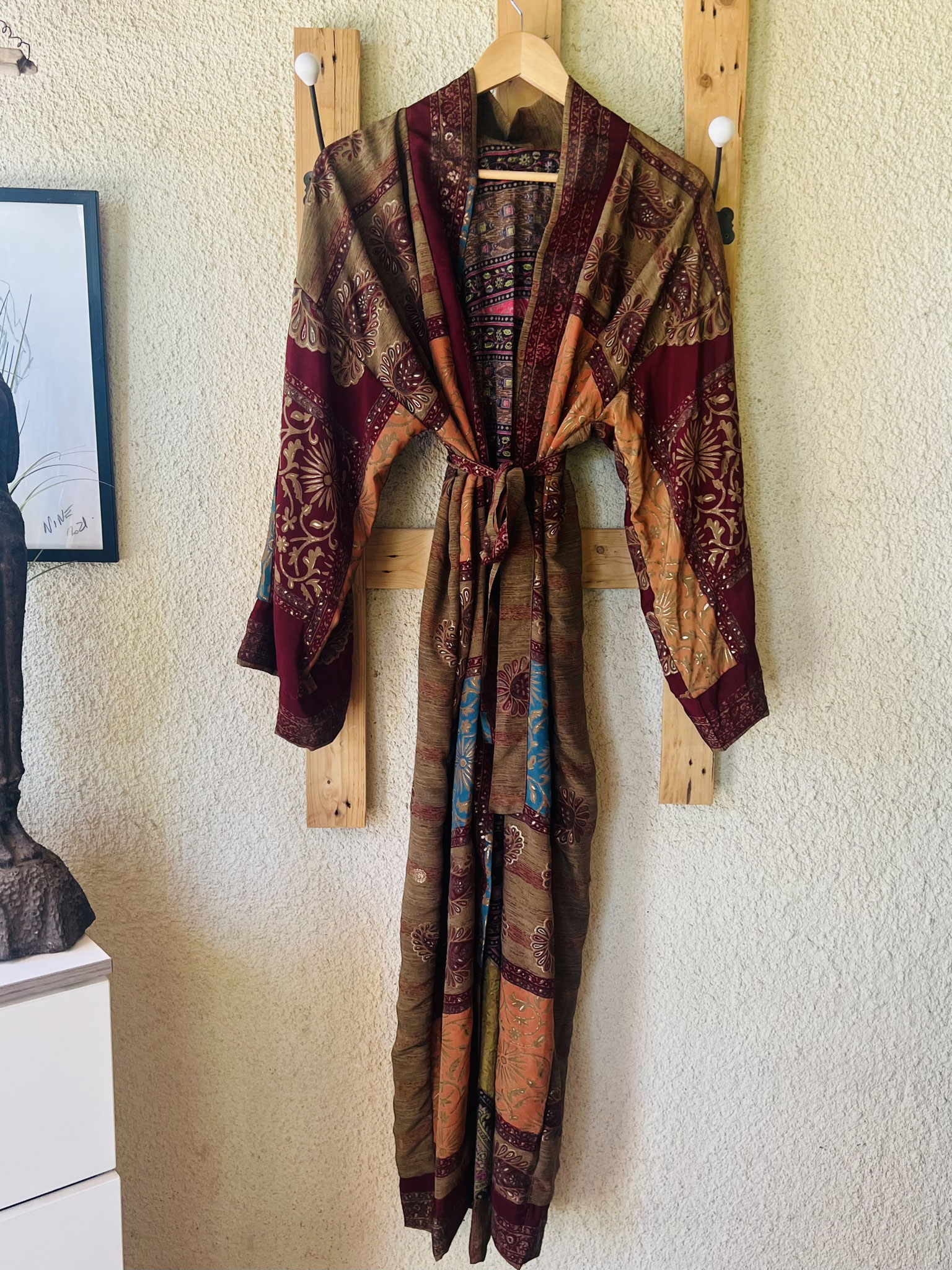 Kimono long réversible – palette profonde et élégance artisanale