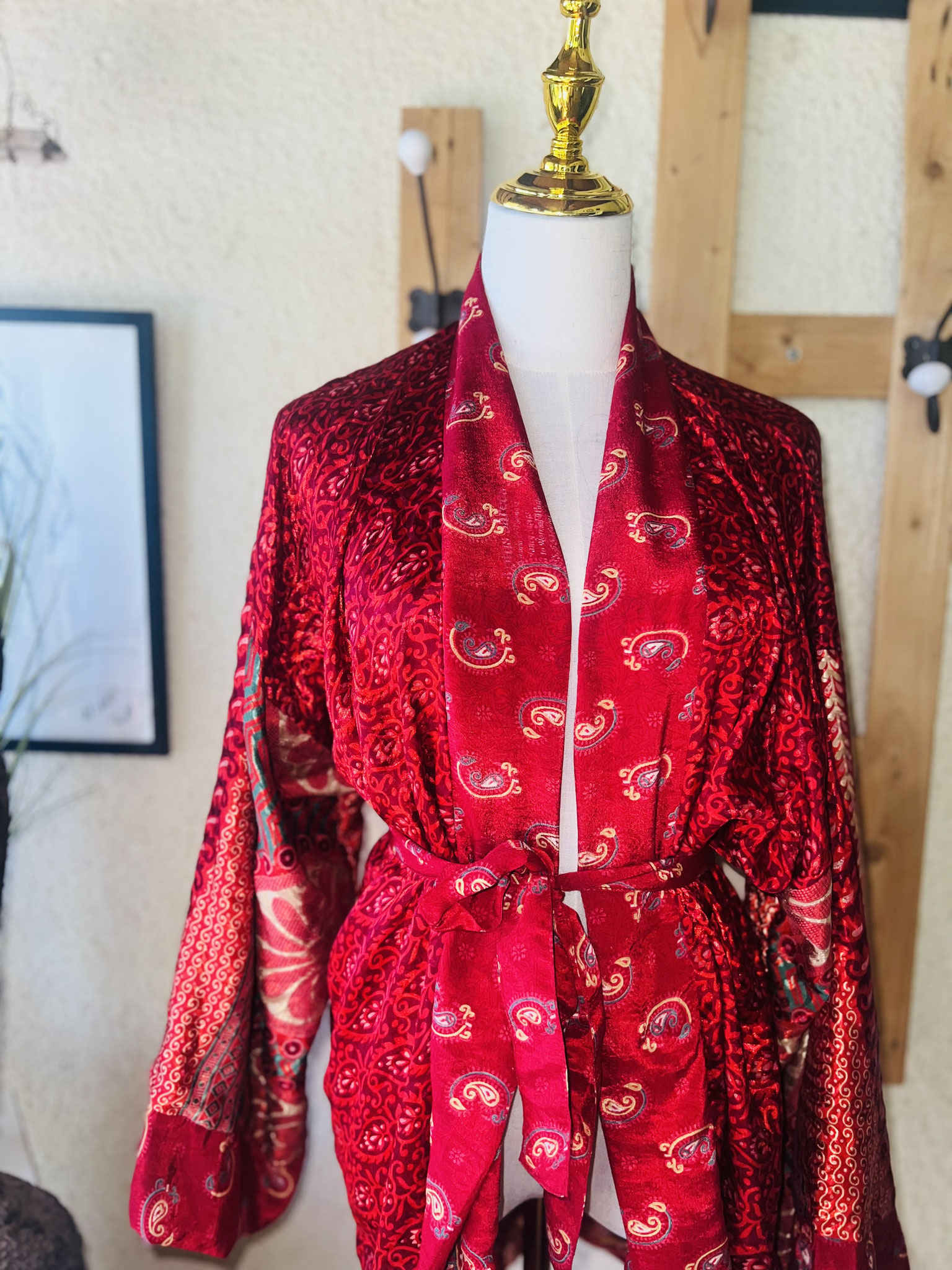 Kimono court en soie recyclée - cintré