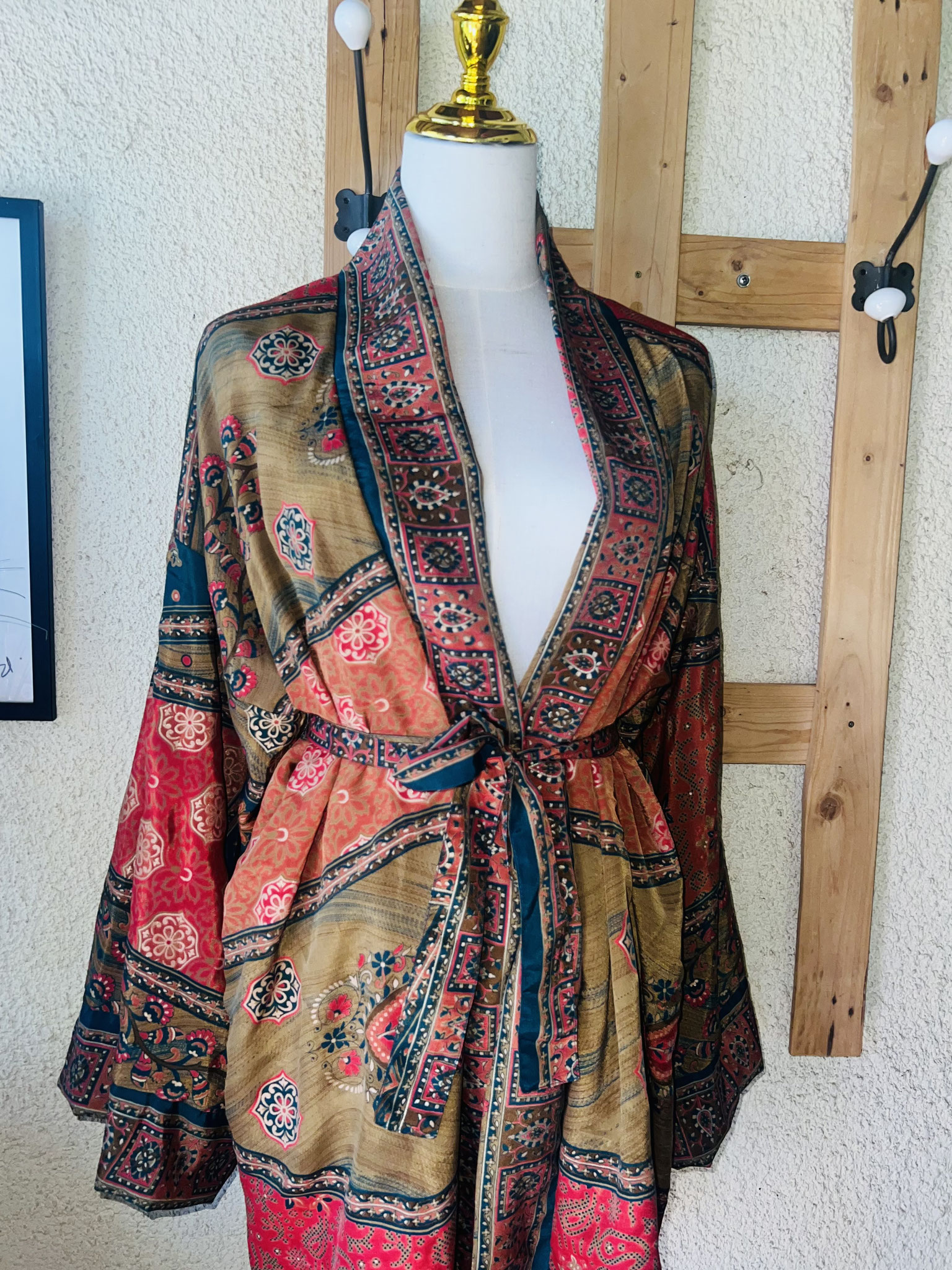 Kimono court en soie recyclée - multicouleur
