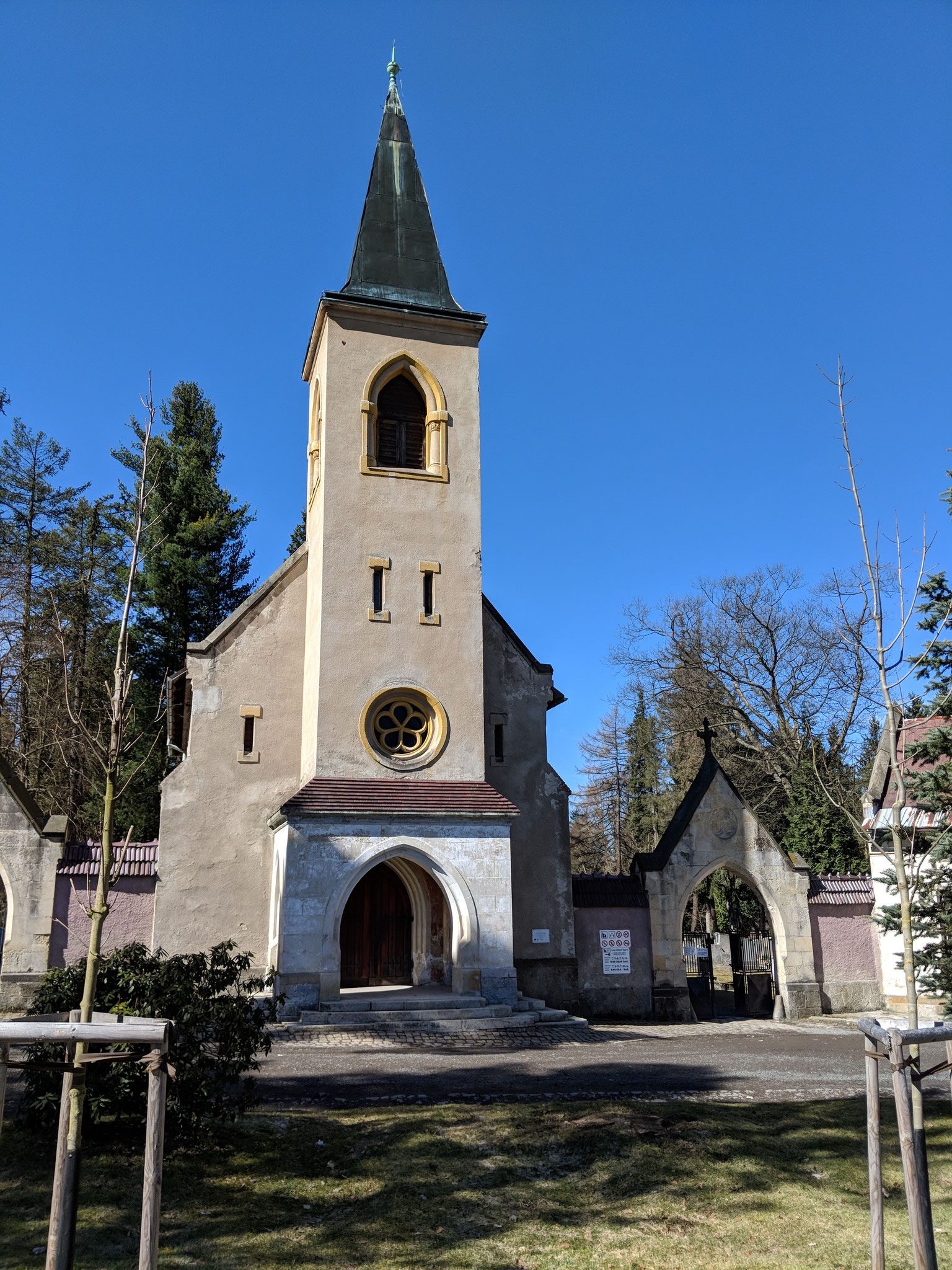 Eingangsbereich des Friedhofes