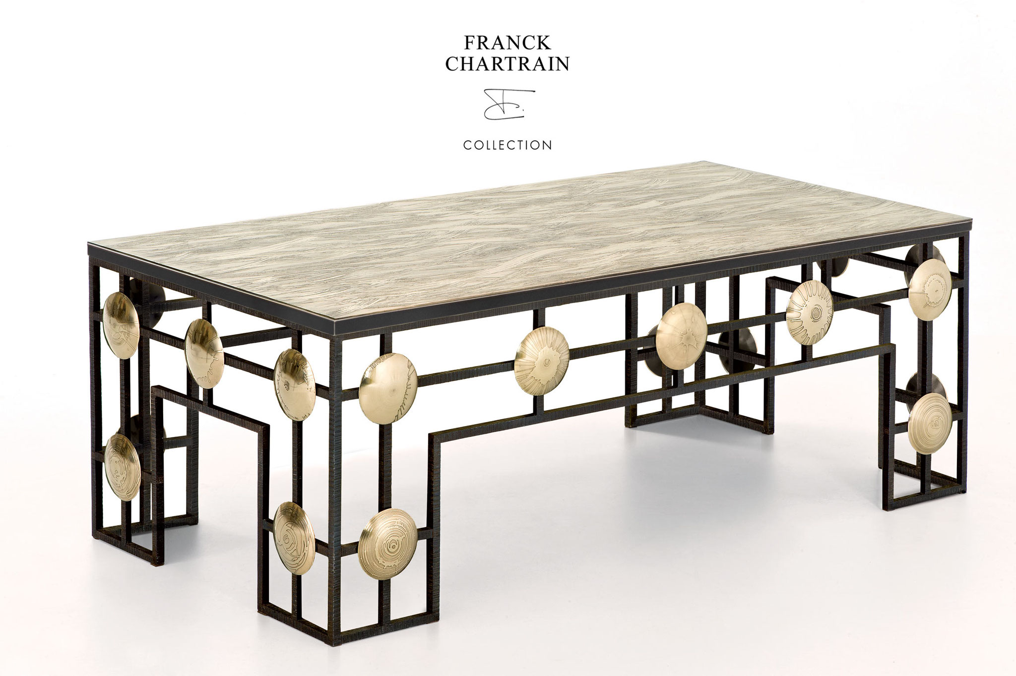 TABLE BASSE ANTIQUE LIGHT Bronze texturé, fer forgé