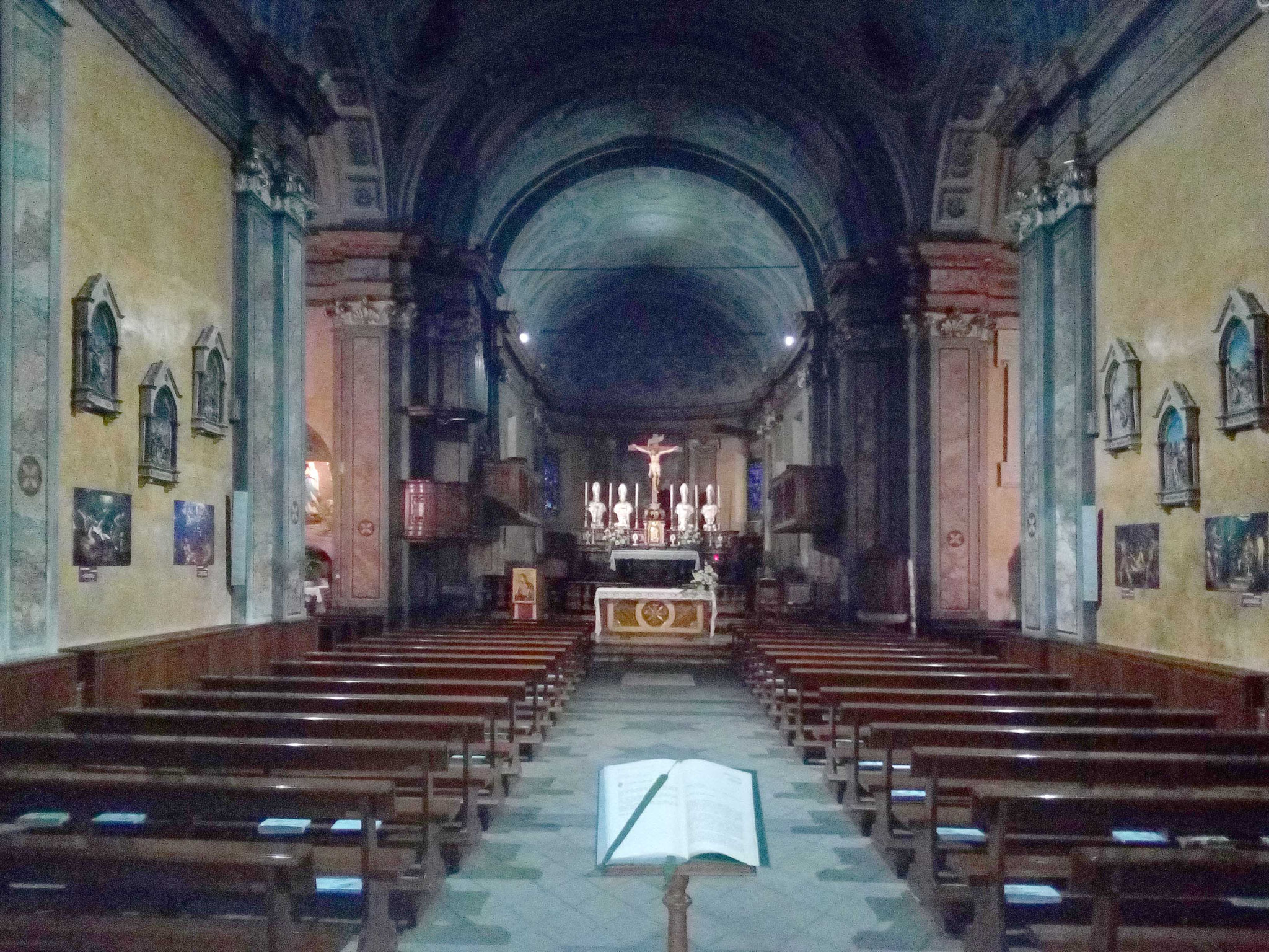 Interno parrocchiale
