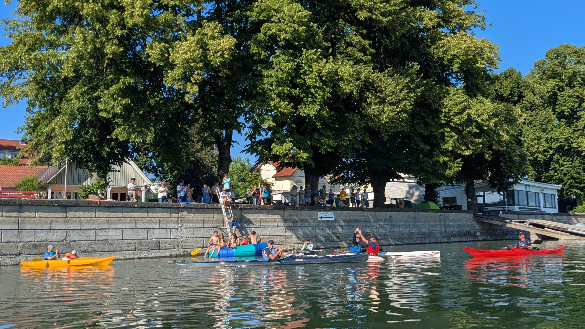 Übergabe vom Kanu- und Wassersportverein Bregenz an den Lindauer Kanuclub  (Foto: Stefan Baiker)