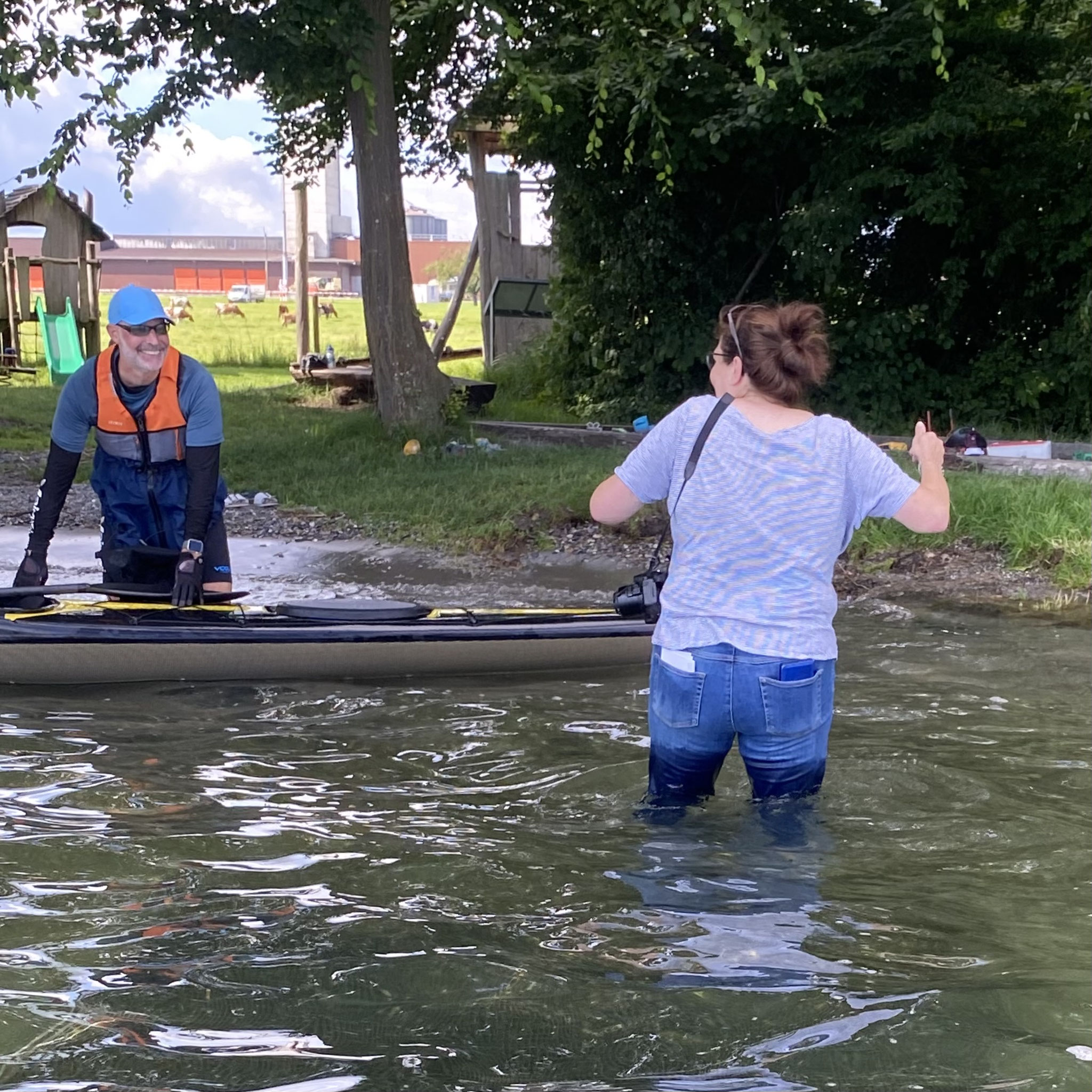 Zugang zum Steg in der Badi Güttingen unter Wasser