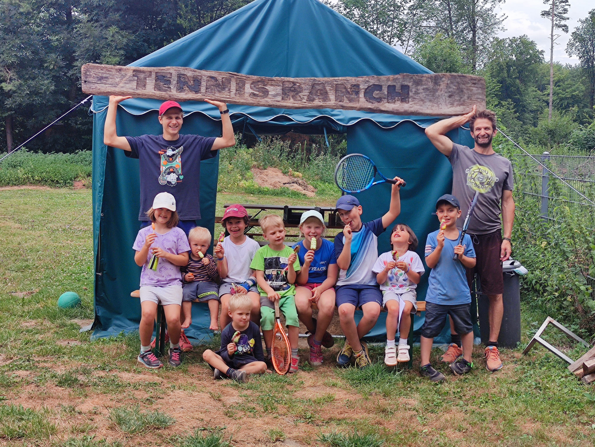 Gruppenfoto Tenniscamp Hadersfeld