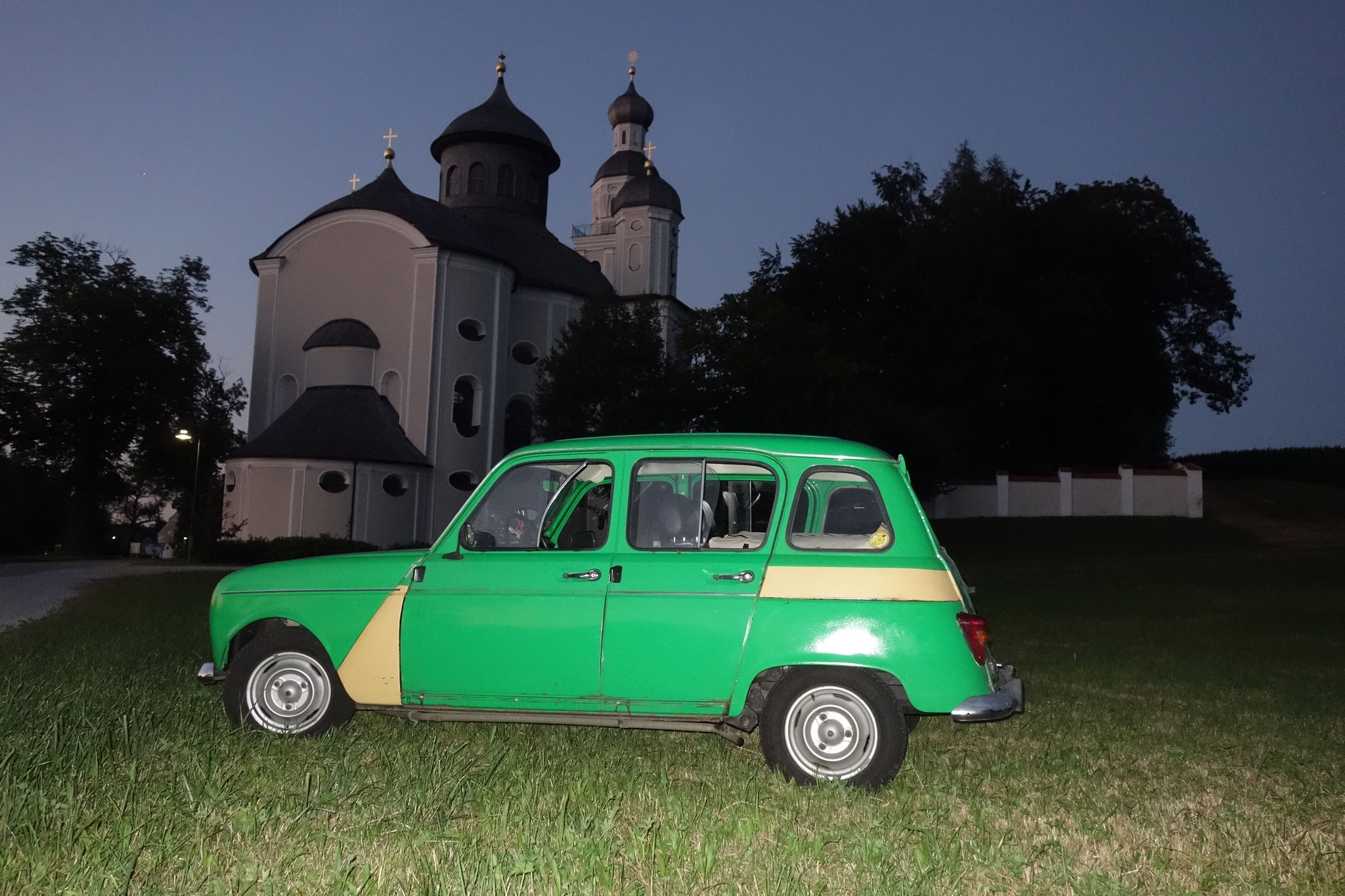 R4 in froschgrün