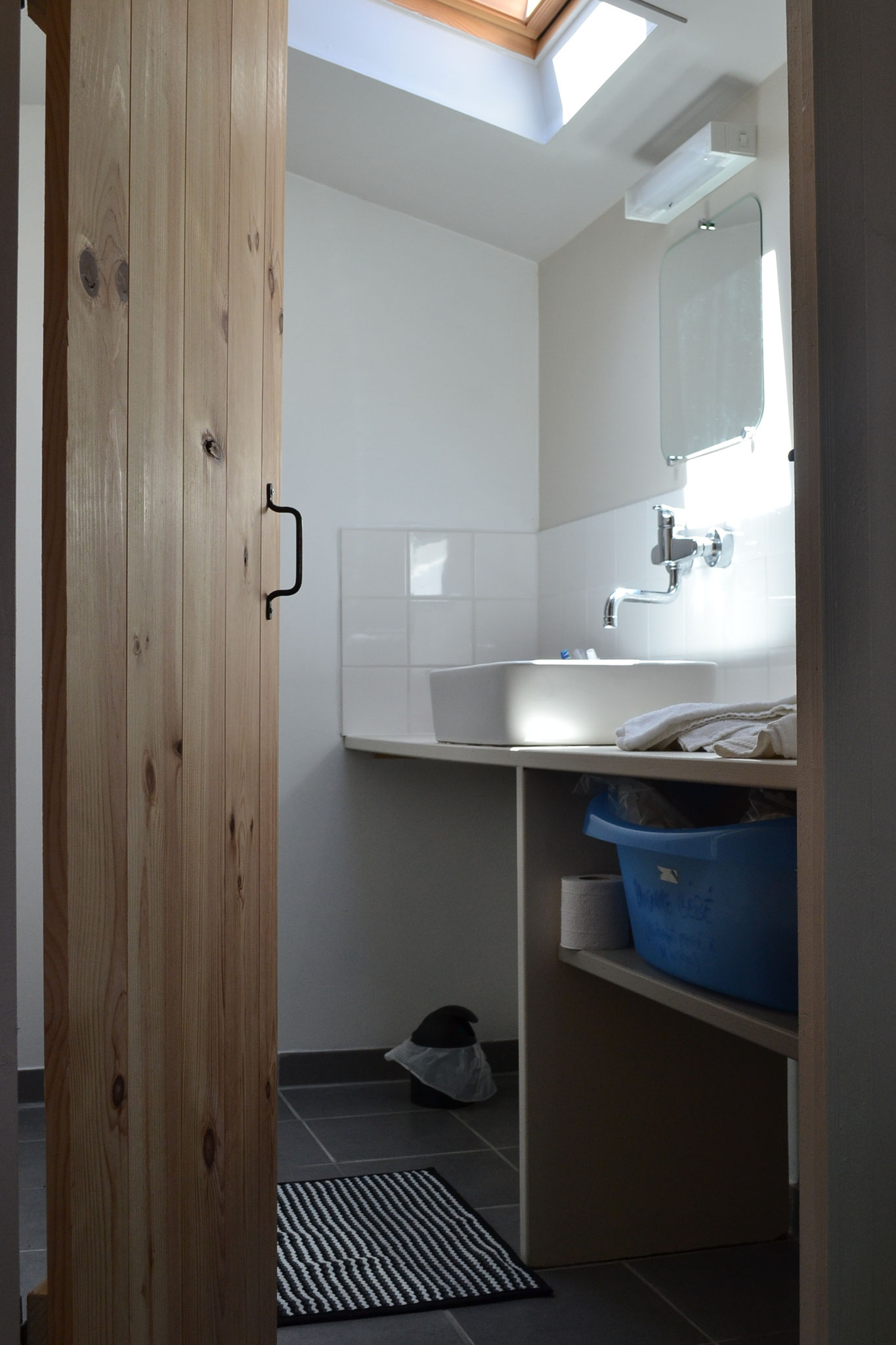 la salle de bain au rez de chaussée