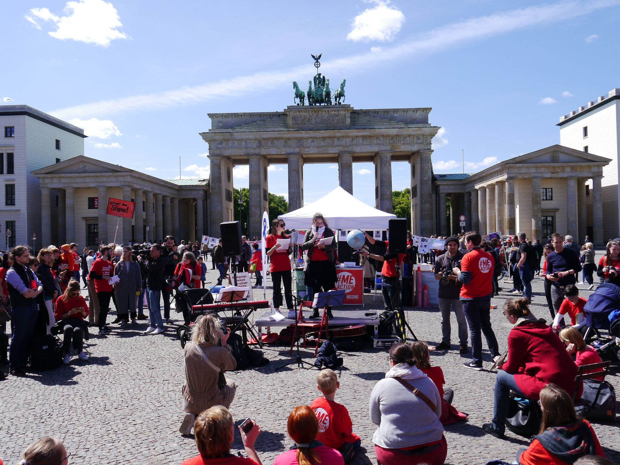 Kelly und Dorothée von #MillionsMissing Deutschland 