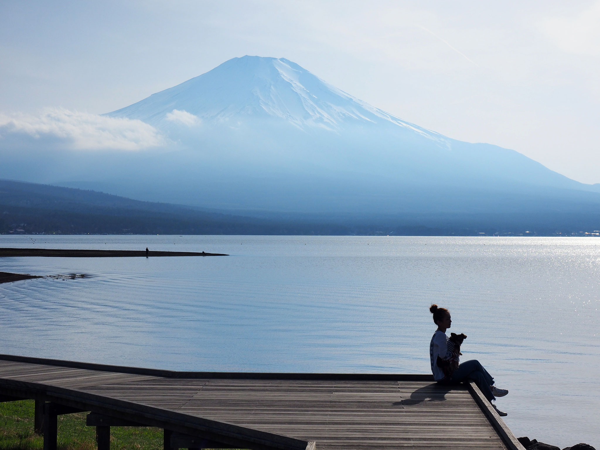 春の山中湖