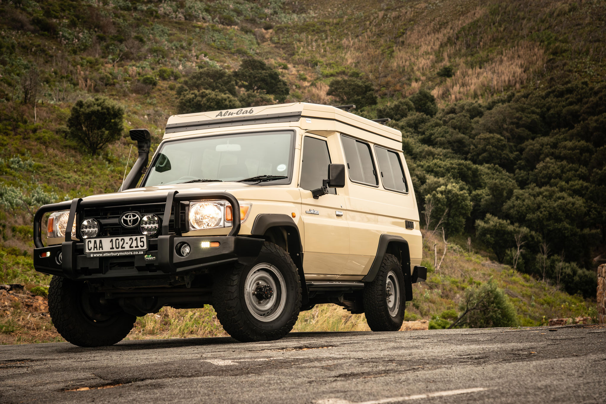 ROOF CONVERSION - OVERLAND STYLE オーバーランドスタイルに特 ROOF CONVERSION - OVERLAND STYLE オーバーランドスタイルに特