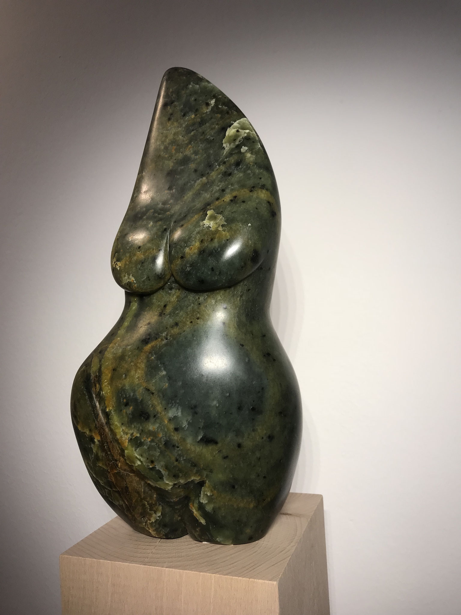 Skulptur Frau Stein Ideen | Milt's Dekor