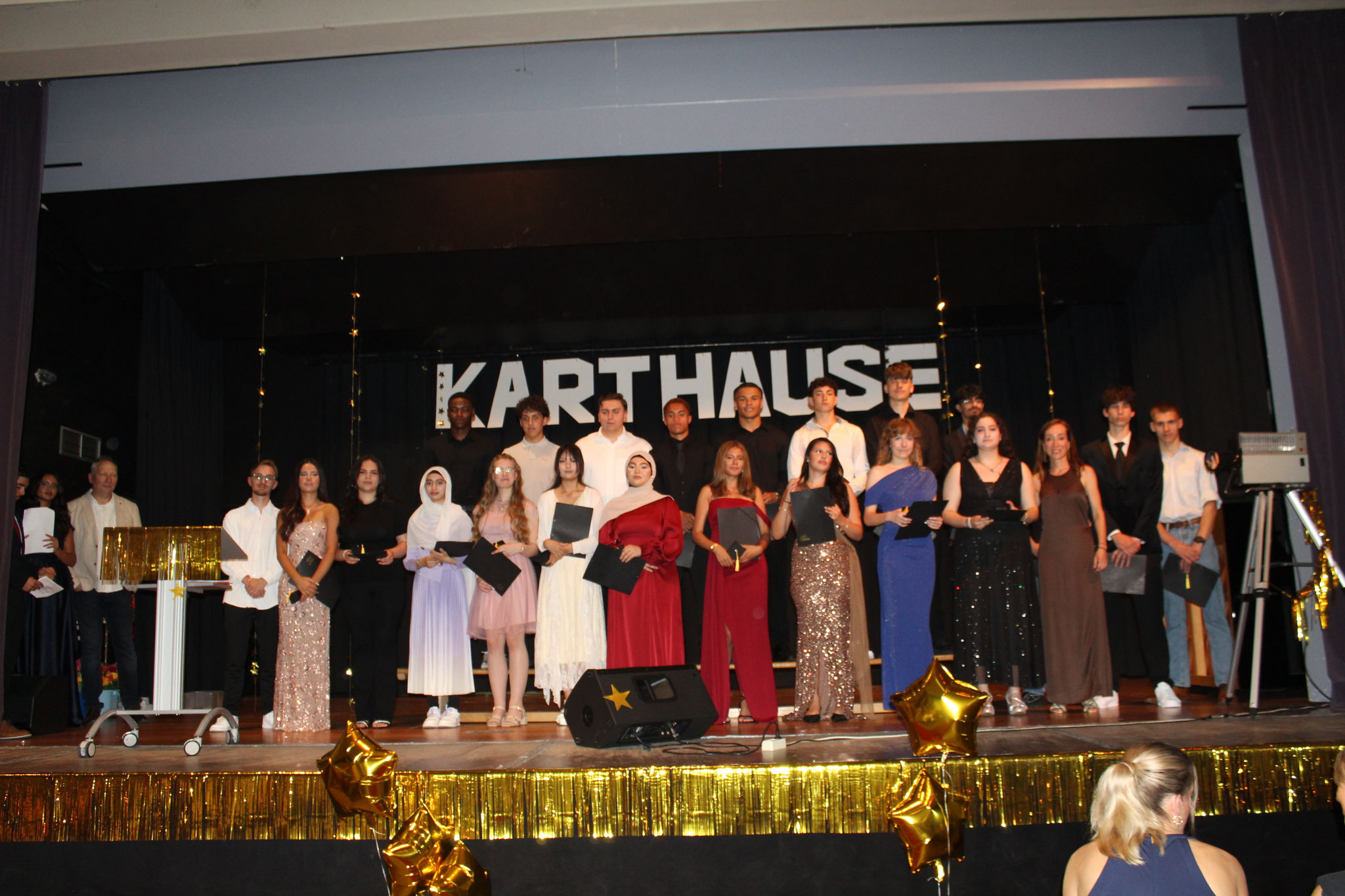 Gruppenfoto 10e mit Fr. Michels und Hr. Kalla