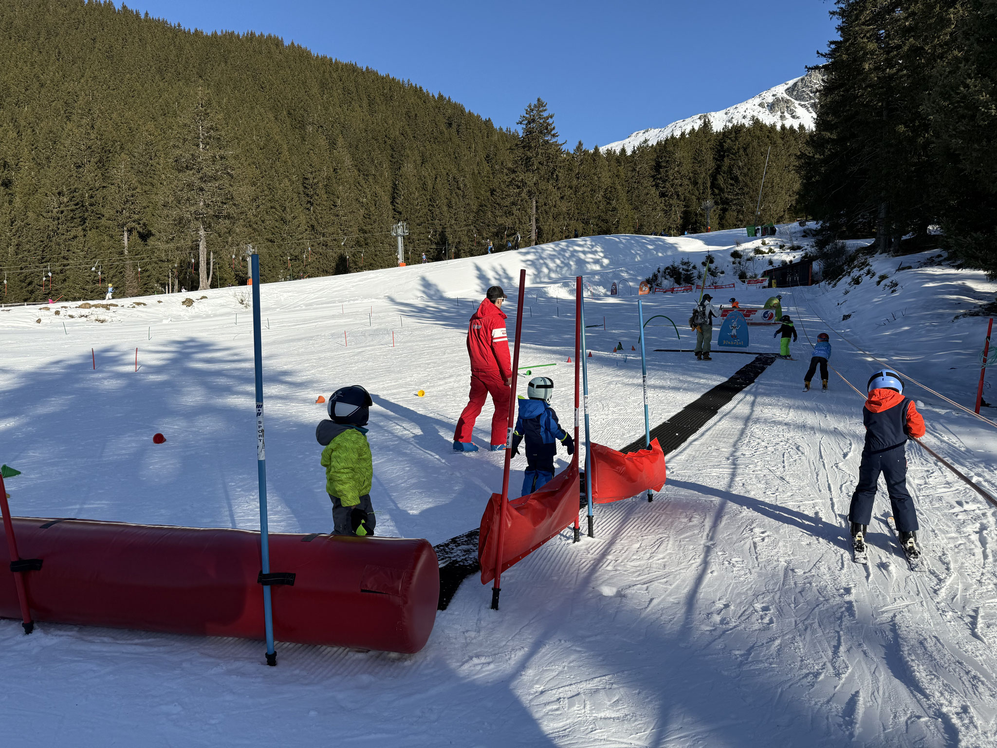 Au départ du fil neige de l'ESF de pipay