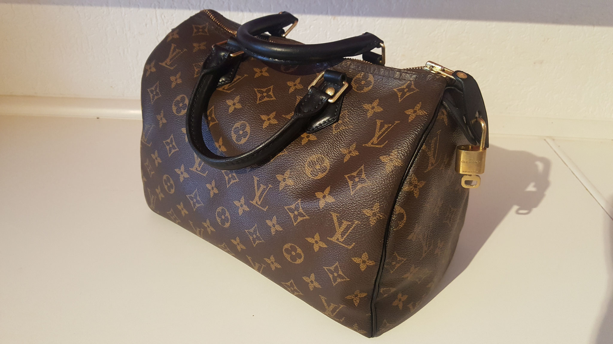 Sparen mit Kauf einer Luxus-Label-Handtasche von LV?