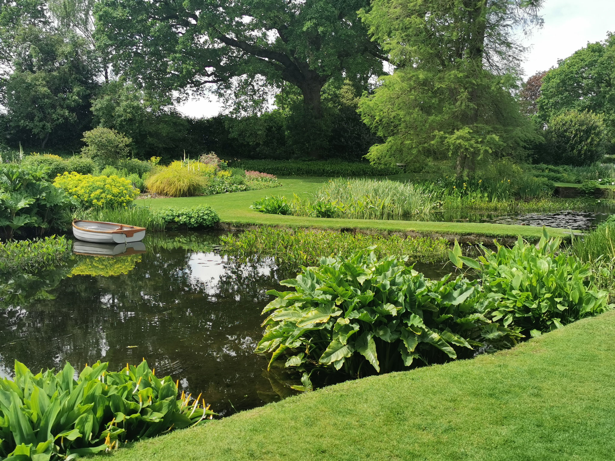 Teich im Garten von Beth Chatto