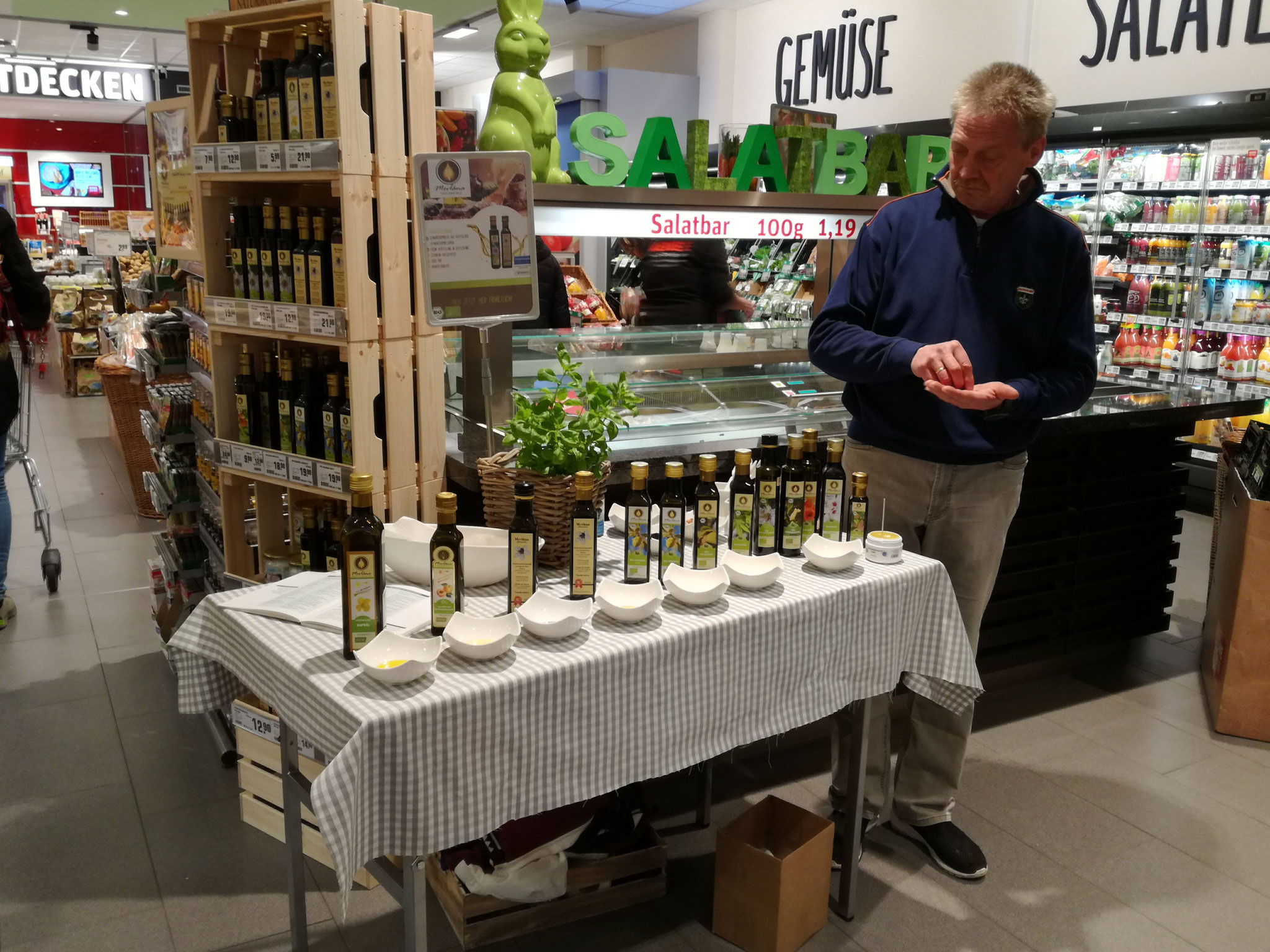 Probierstand Rewe Markt von Familie Scheider (Aarstraße 32, Wiesbaden)