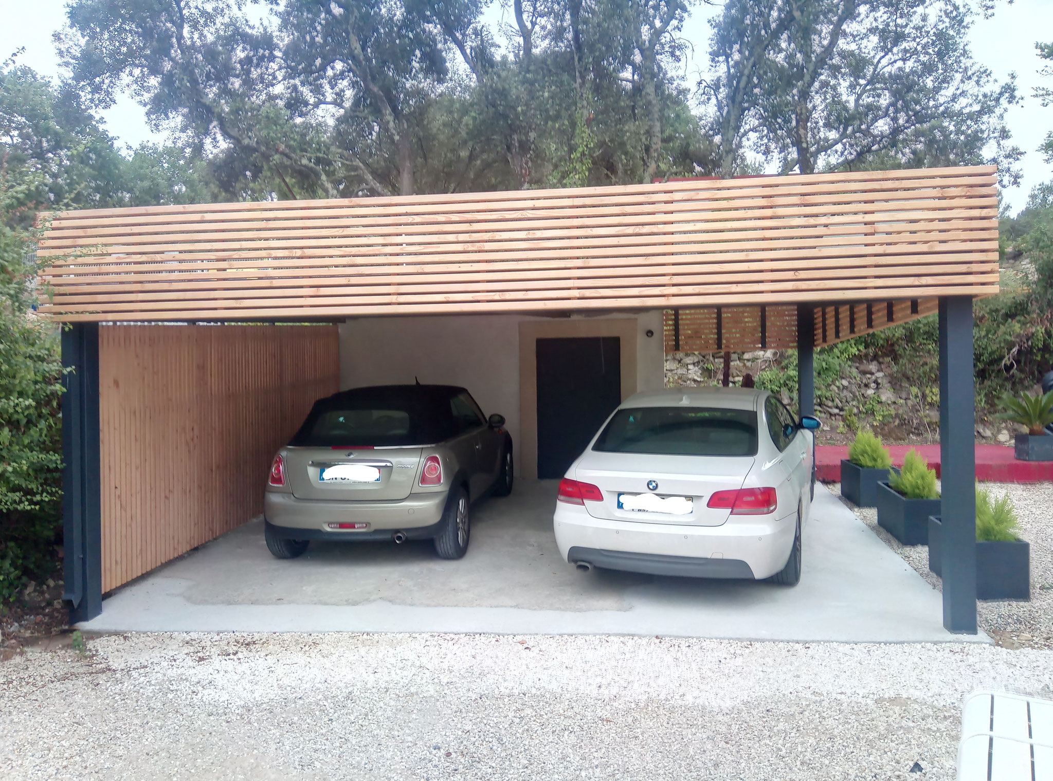 Carport structure acier, bardage périphérique bois. Métalu d'oc, Junas, Gard (30)