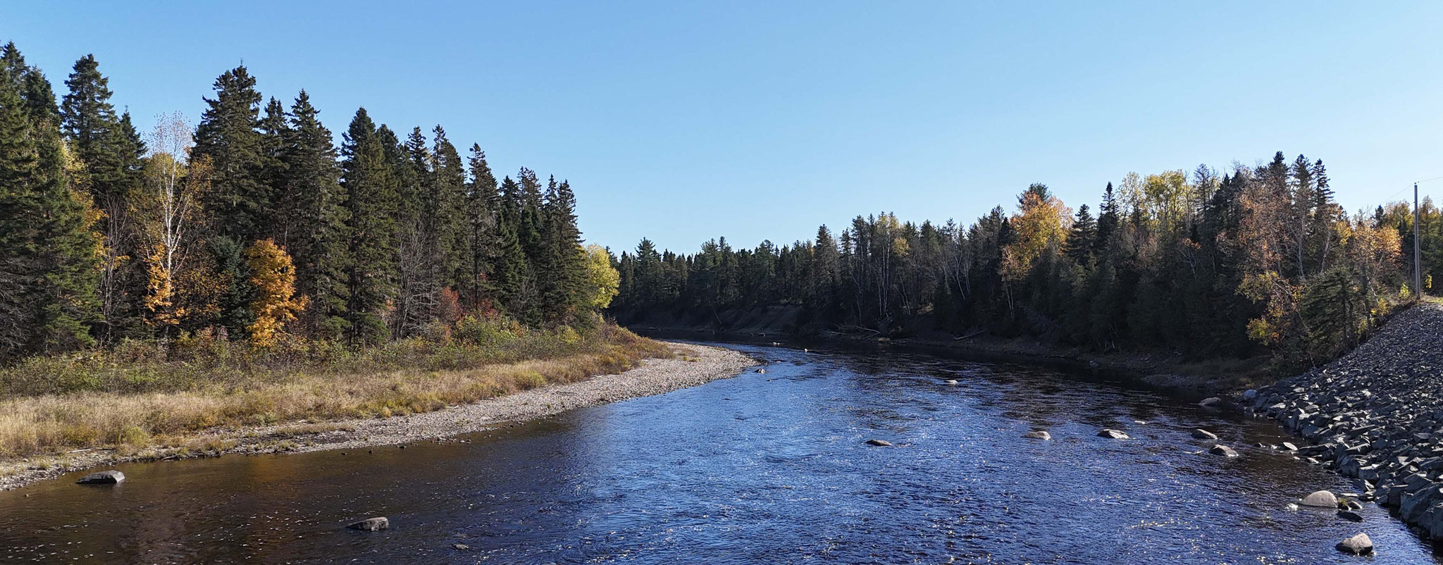title:Atlantik-Kanada,title2:Wald mit Ufer,provinz: New Brunswick,bezirk:Northumberland,art:Mischwald,flaeche:8.975 ha,ufer:20 km,preis:auf Anfrage