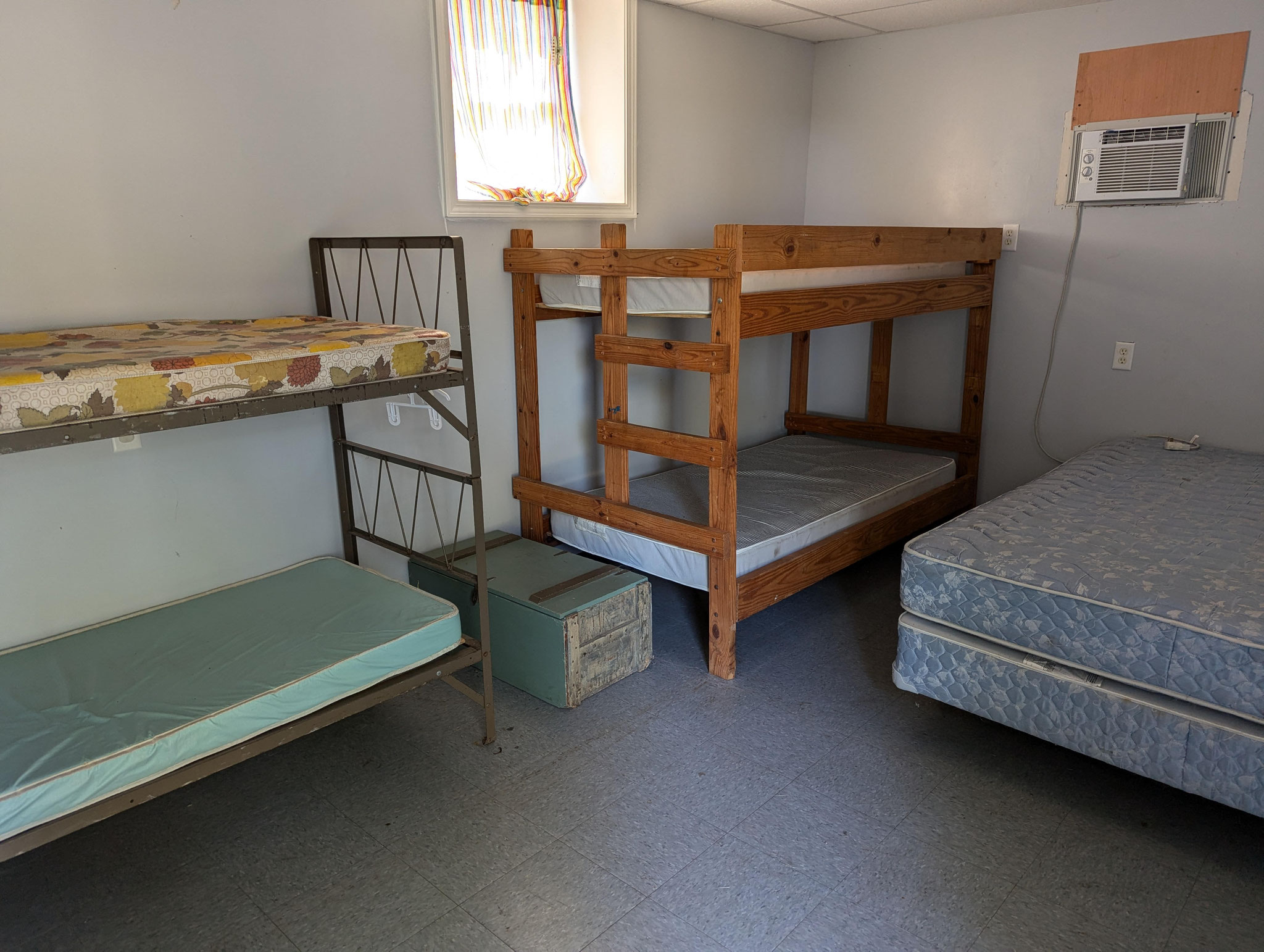 family suite bunk side
