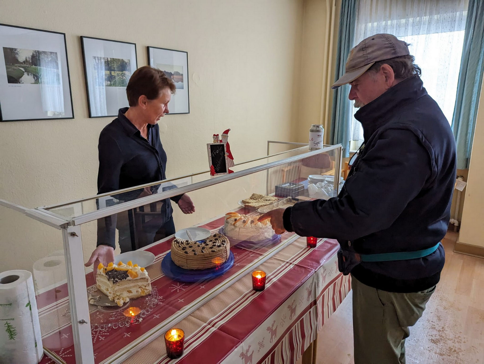 Kaffee & Kuchen beim DRK im Rathaus
