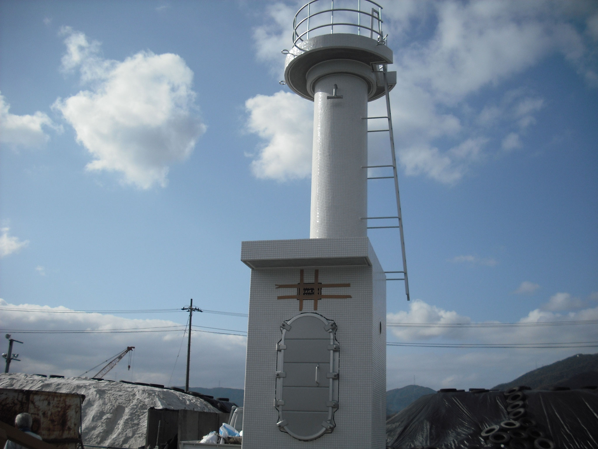 平成２８年１１月　敦賀港松栄防砂堤灯台ほか1件改良改修工事