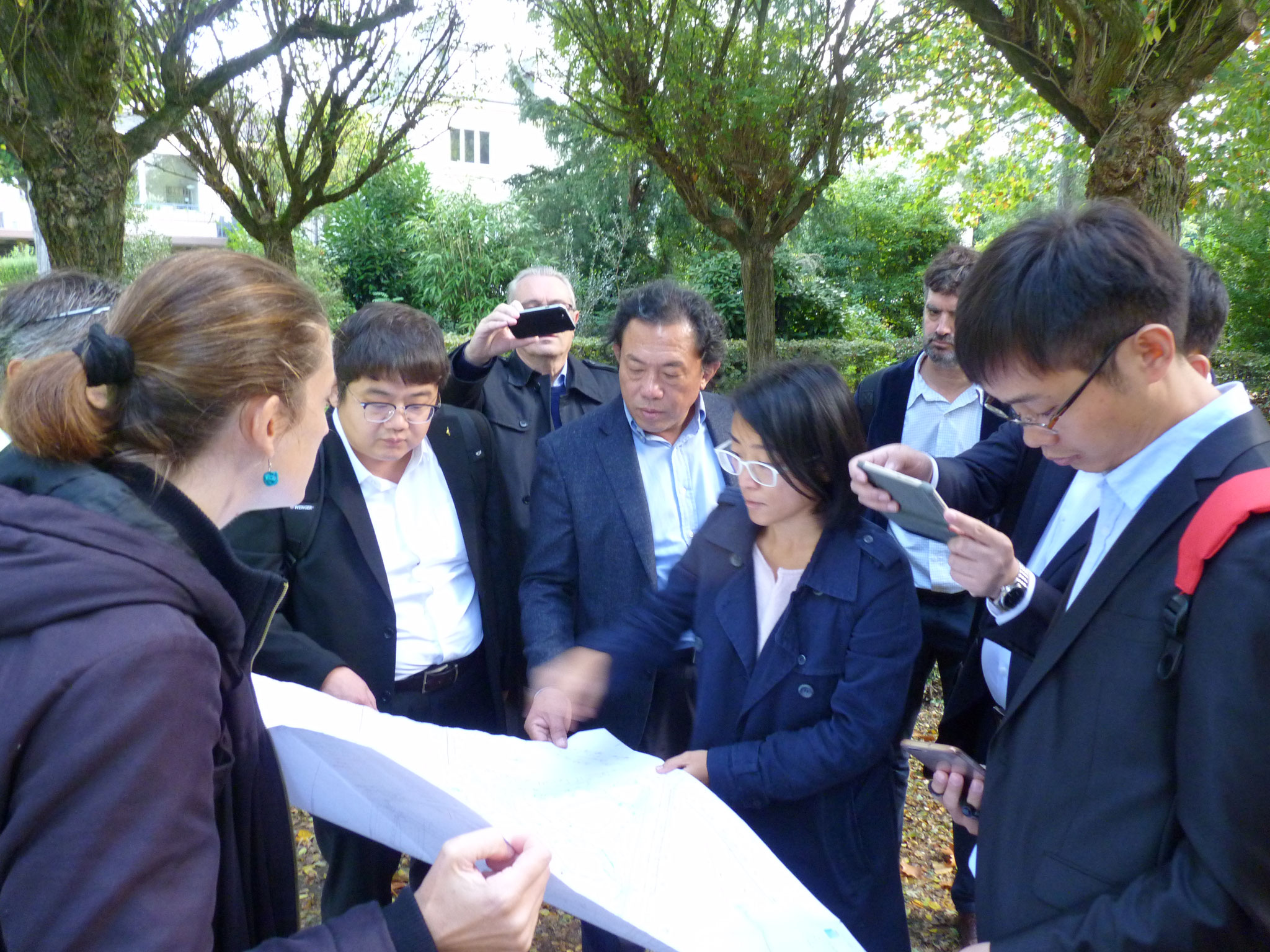 济南市园林专家团参观指导雷恩市中国花园项目