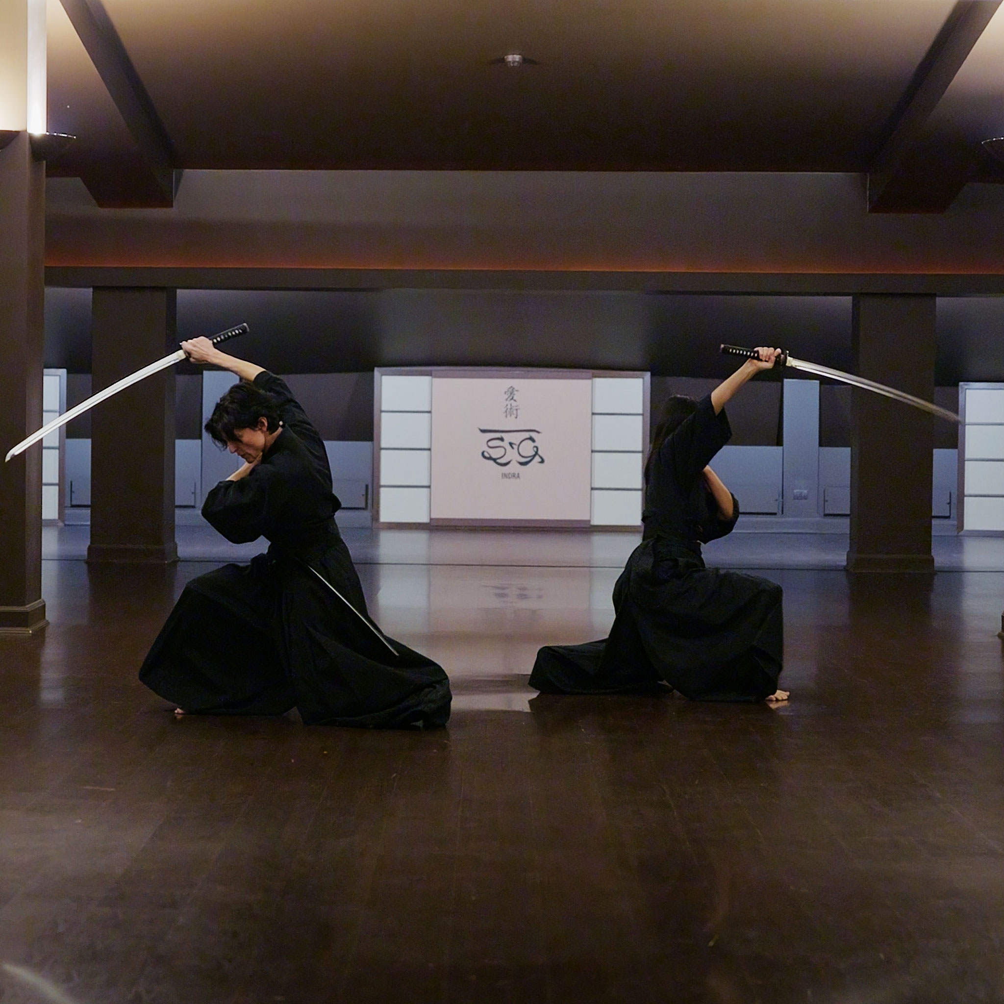 due insegnanti che praticano ai jutsu in accademia a brescia