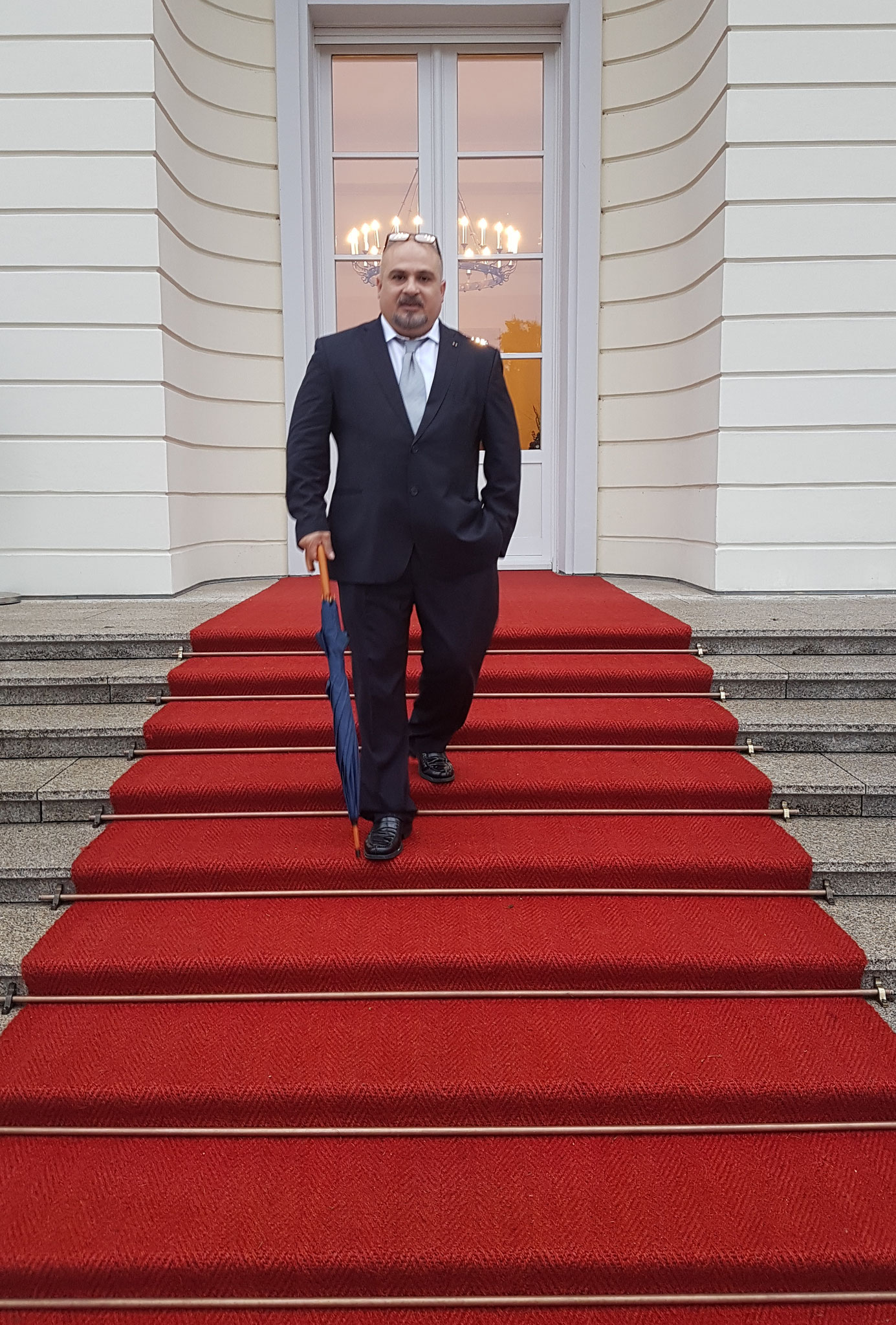Sultan Masood Dakik am Schloss Bellevue 