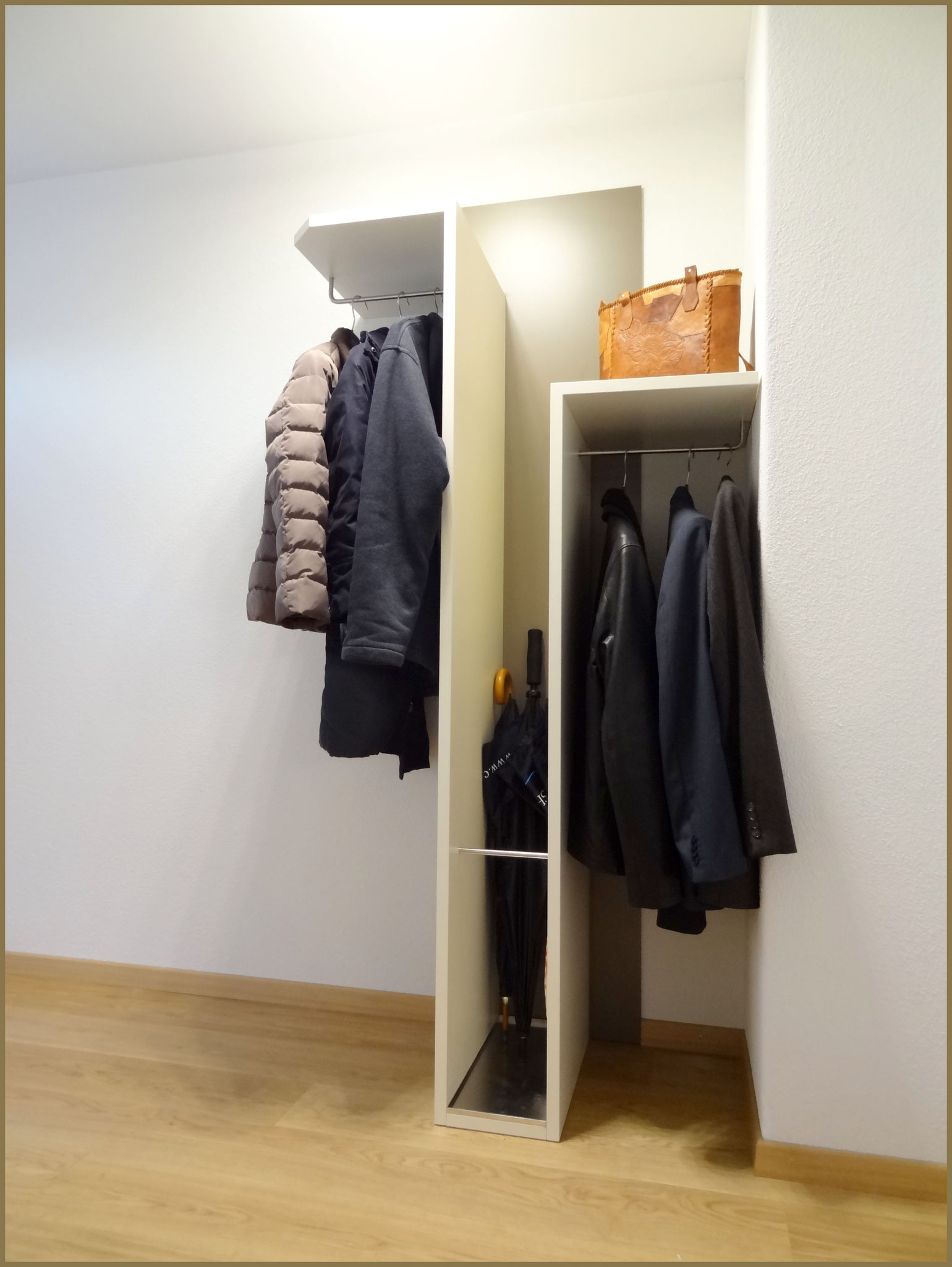 Garderobe, Aargau