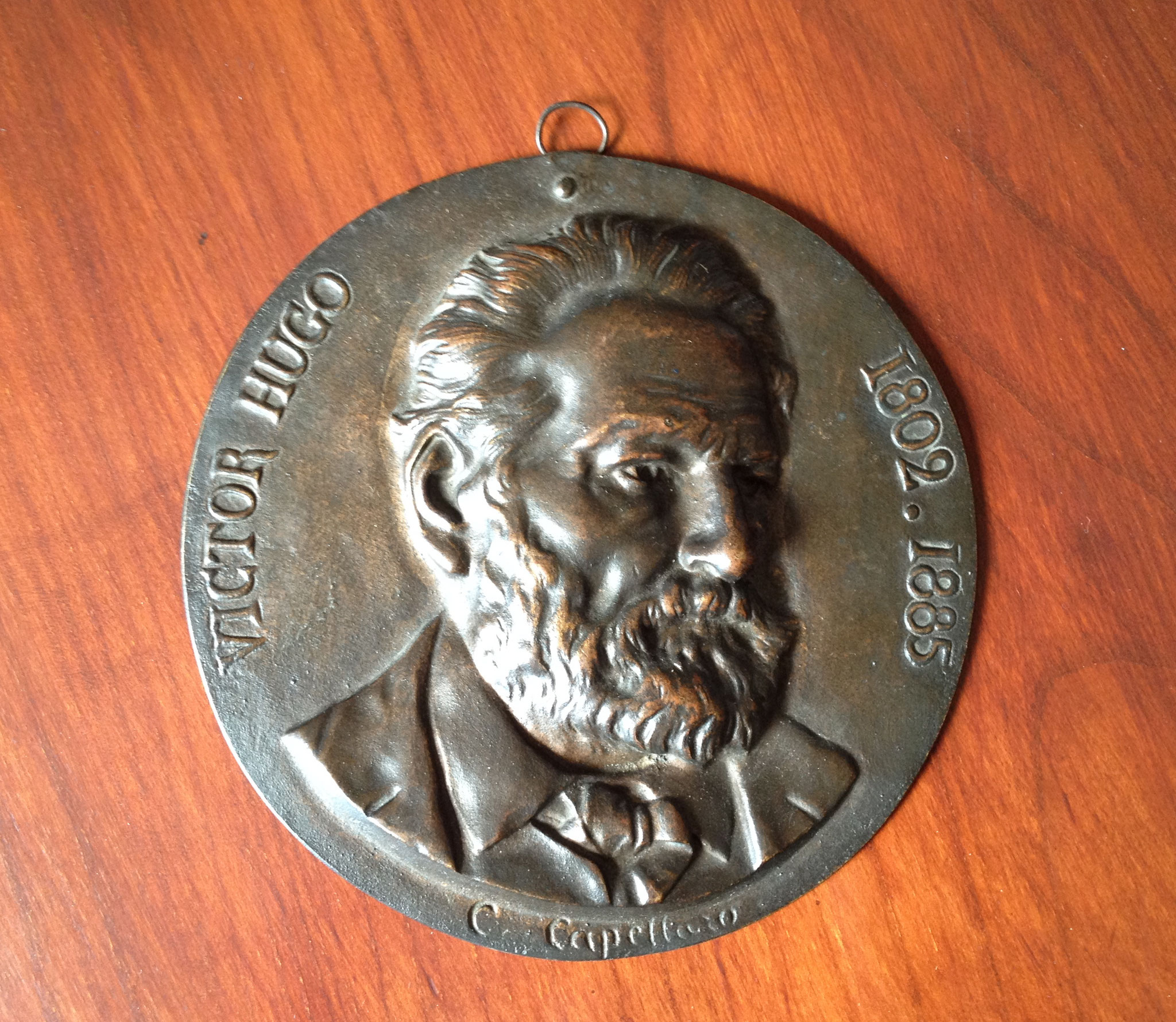 Capellaro : portrait de Victor Hugo (bronze)