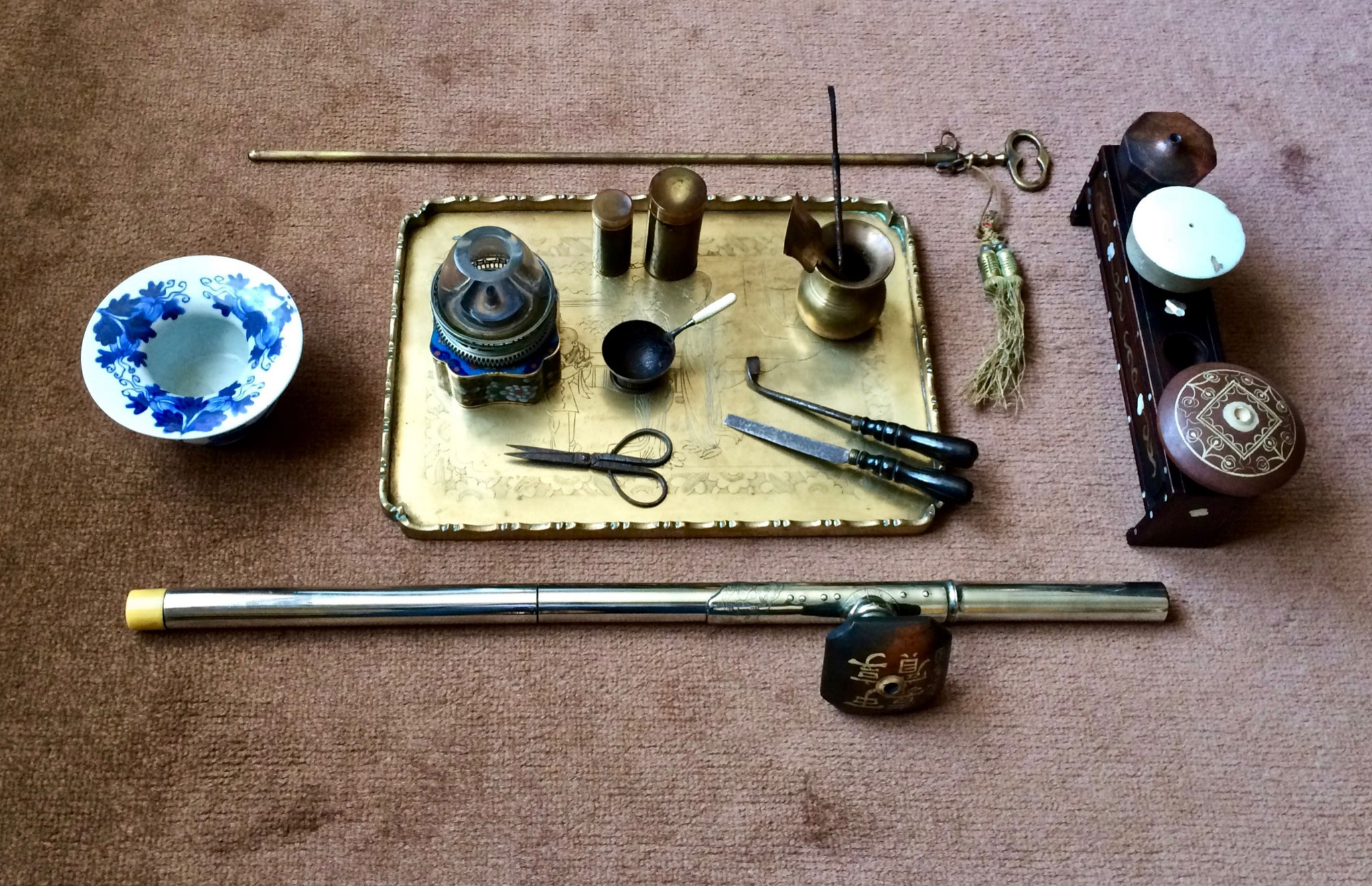 Opium smoking set (–> Accessoires)