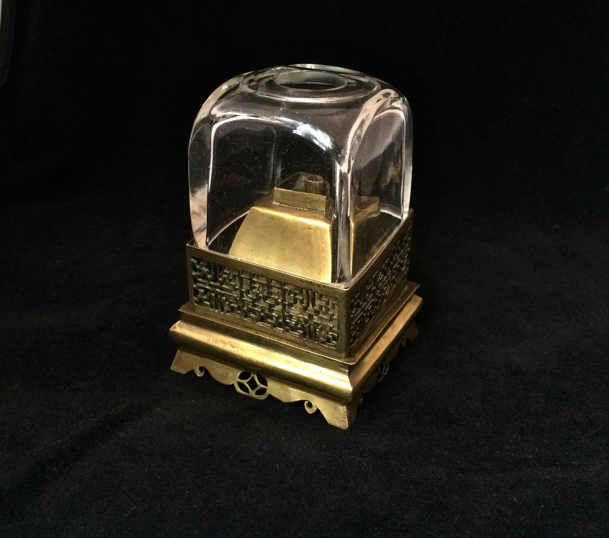 Rare lampe à opium à base et verre carrés  (–> Lampes)