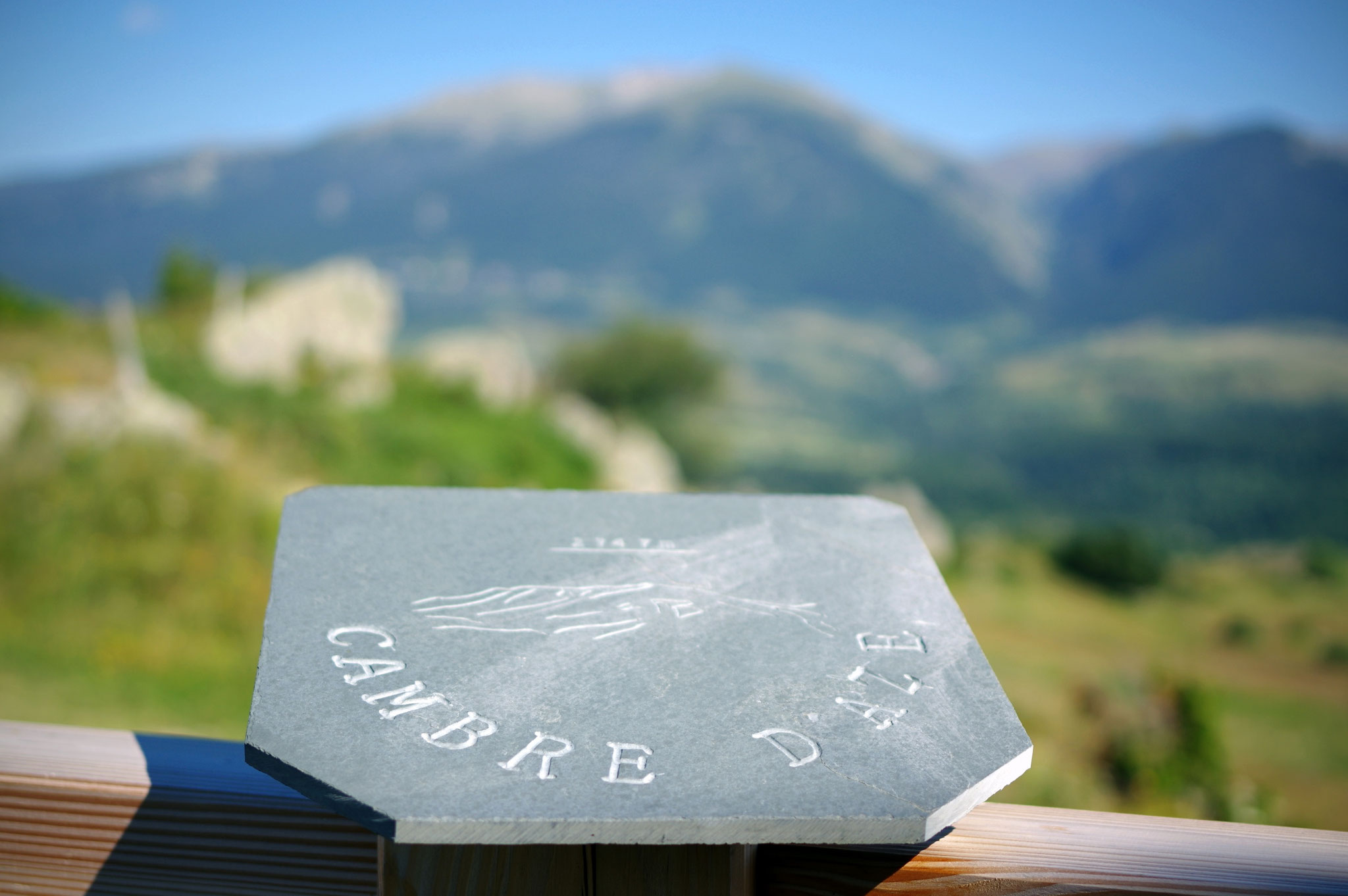 et même une table d'orientation sur votre terrasse pour découvrir le panorama époustouflant