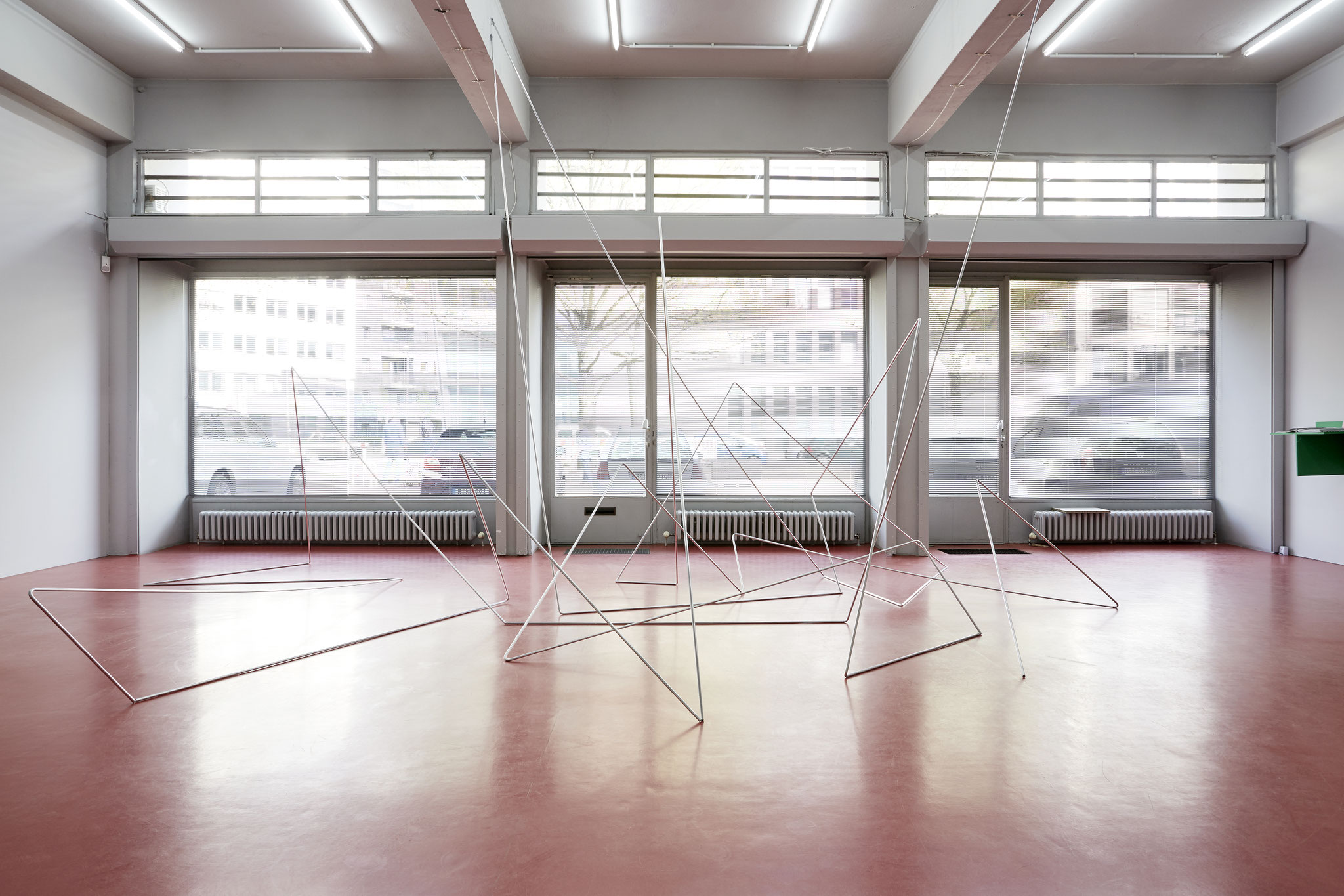 folded lines - setting I, Aluminiumstab je 600 cm, Deutscher Künstlerbund Berlin