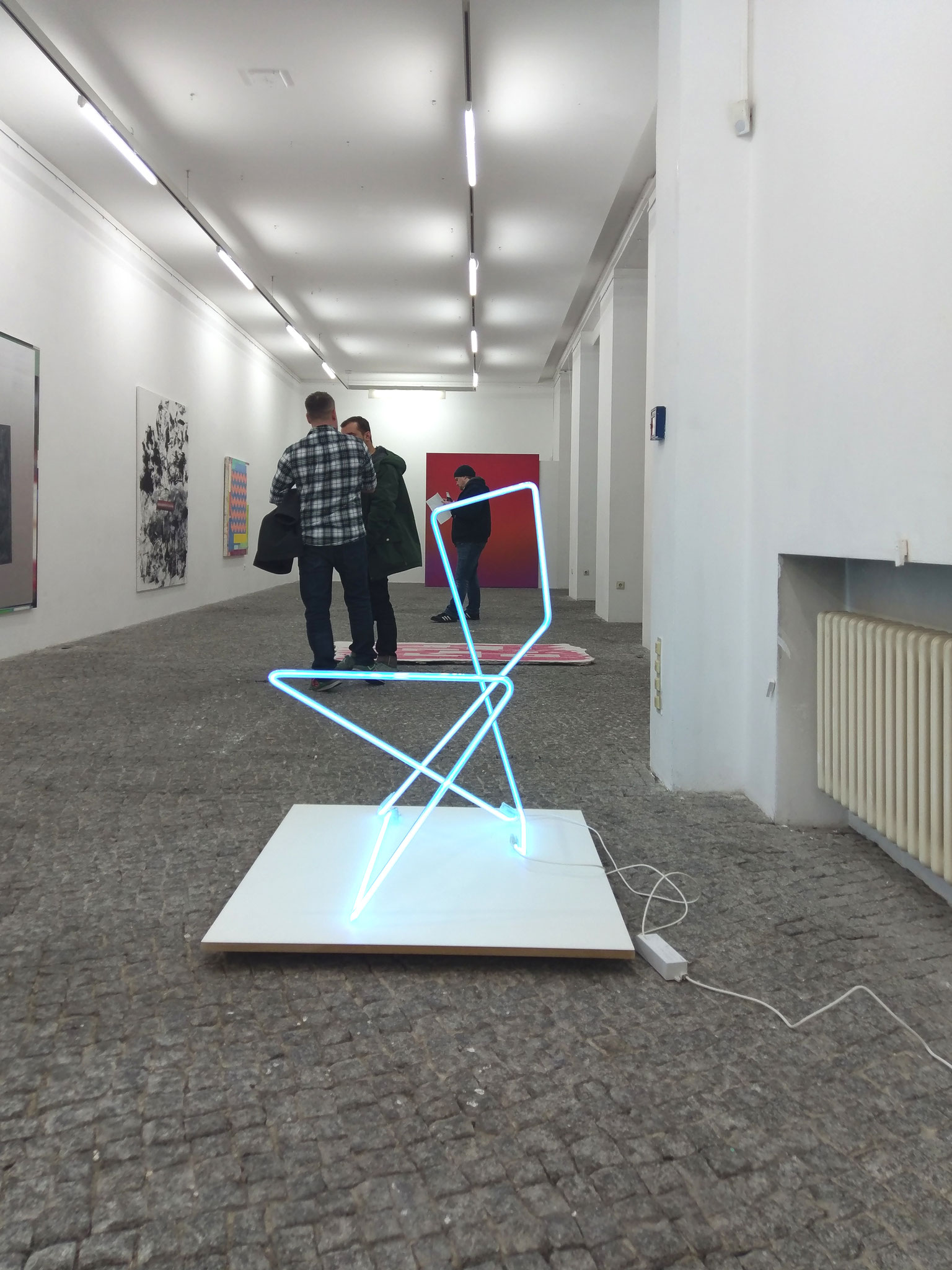 two lines eight corners, 2019, Neonglas, je 300cm lang, gr_und, Artist space Berlin