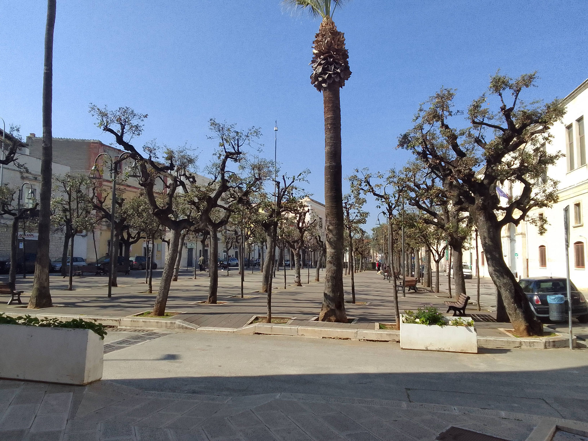 Piazza Umberto I, dopo i lavori di ristrutturazione urbanistica eseguiti nel 1999