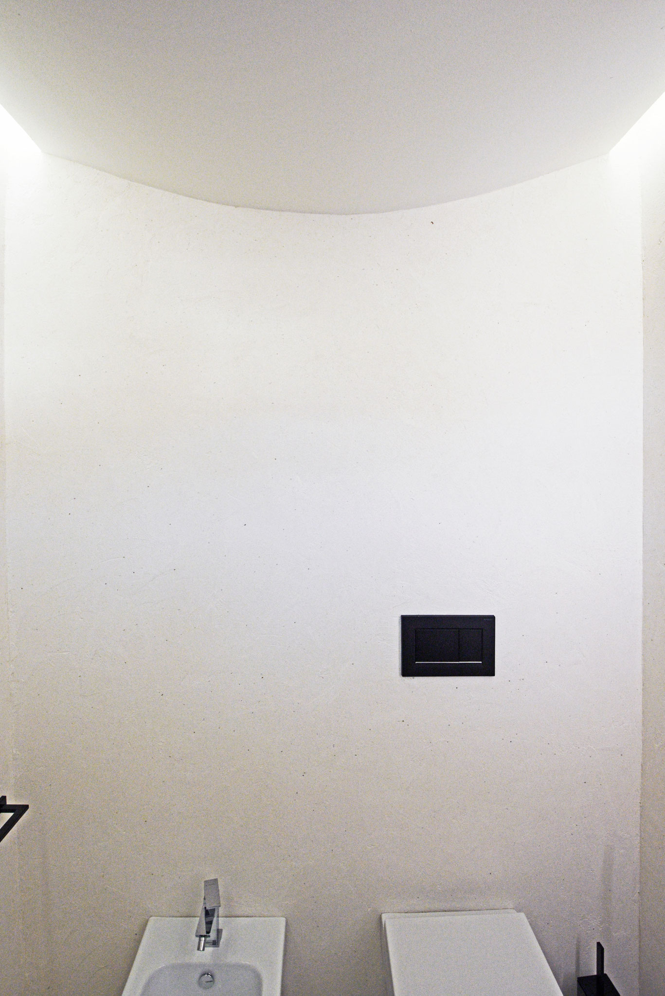 Soffitti curvi luminosi Bagno_Residenza privata_Certaldo_2020
