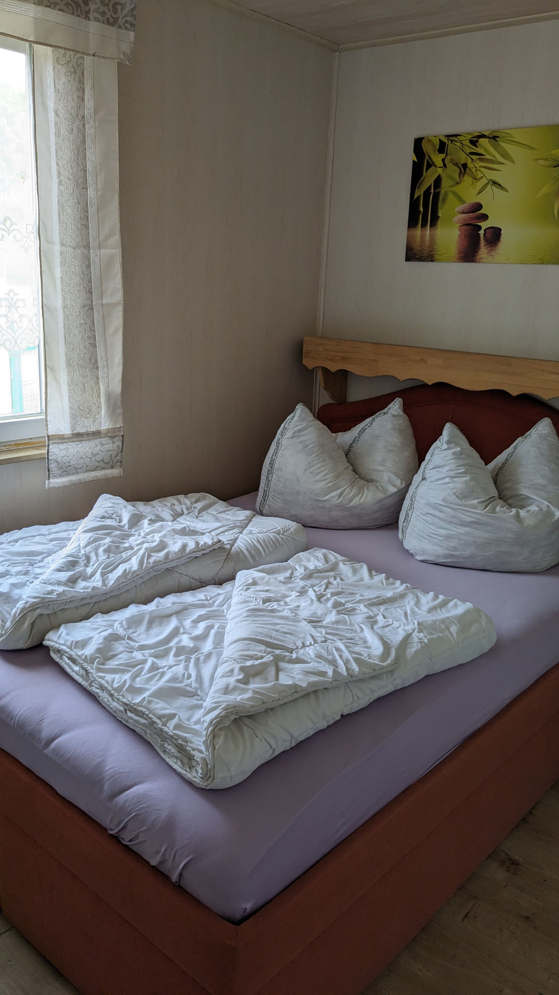Doppelbett (1,40 m x 2,00 m) im 1. Schlafzimmer 